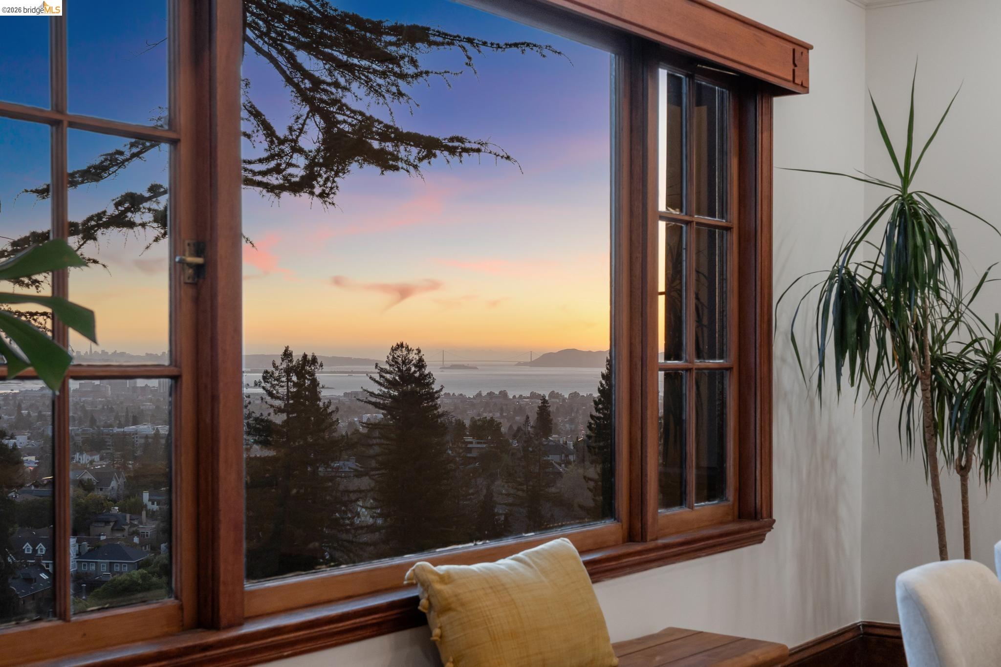 Detail Gallery Image 59 of 60 For 190 Stonewall Road, Berkeley,  CA 94705 - 4 Beds | 3/1 Baths