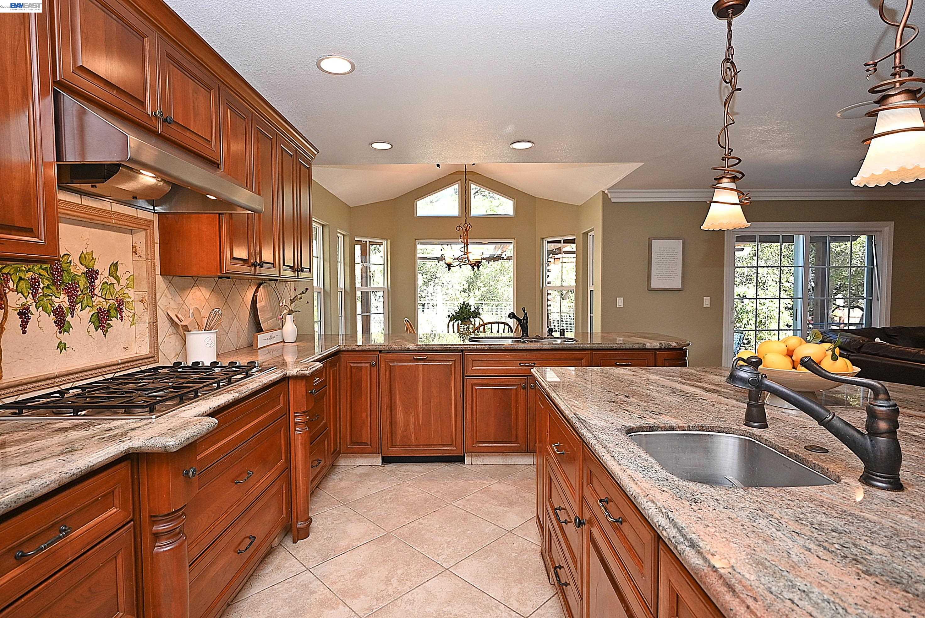 Detail Gallery Image 5 of 43 For 8133 via Zapata, Dublin,  CA 94568 - 4 Beds | 2 Baths