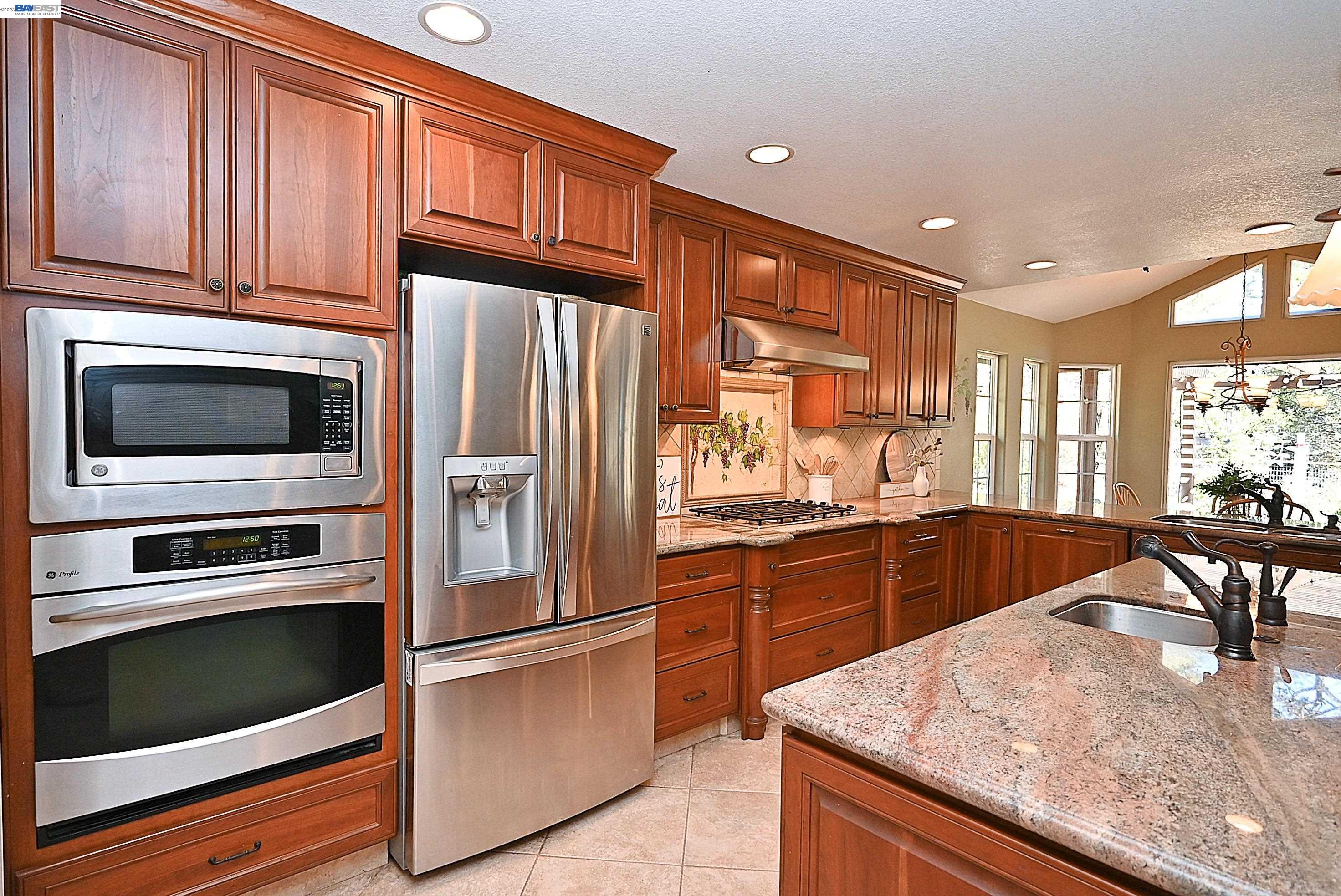 Detail Gallery Image 6 of 43 For 8133 via Zapata, Dublin,  CA 94568 - 4 Beds | 2 Baths