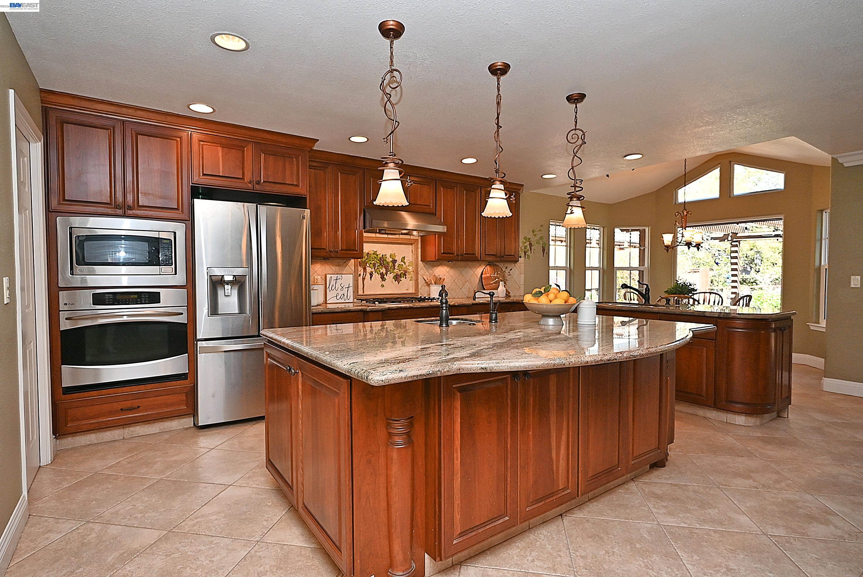 Detail Gallery Image 7 of 43 For 8133 via Zapata, Dublin,  CA 94568 - 4 Beds | 2 Baths