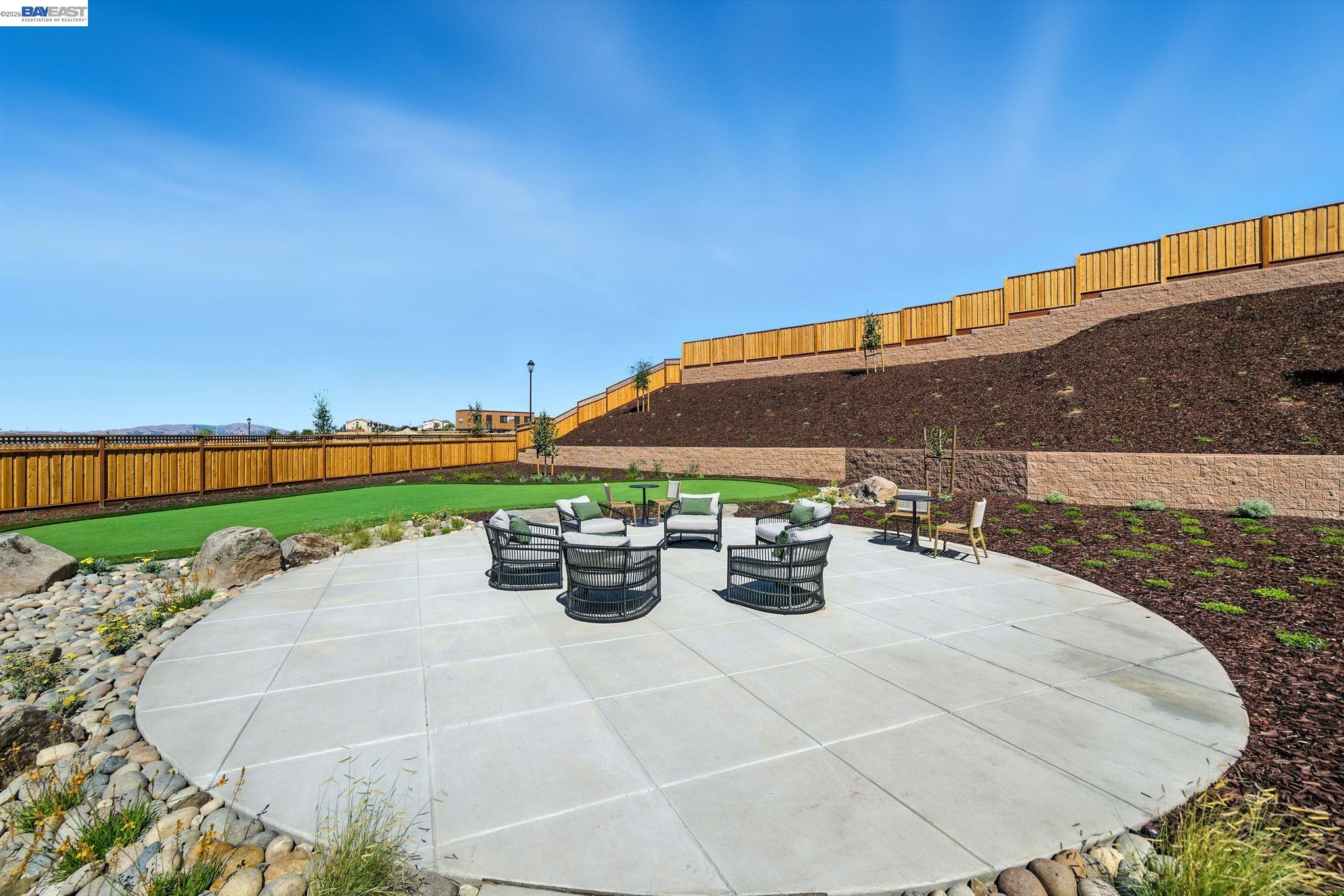 Detail Gallery Image 11 of 55 For 1658 Wren Street, Dublin,  CA 94568 - 5 Beds | 5/2 Baths