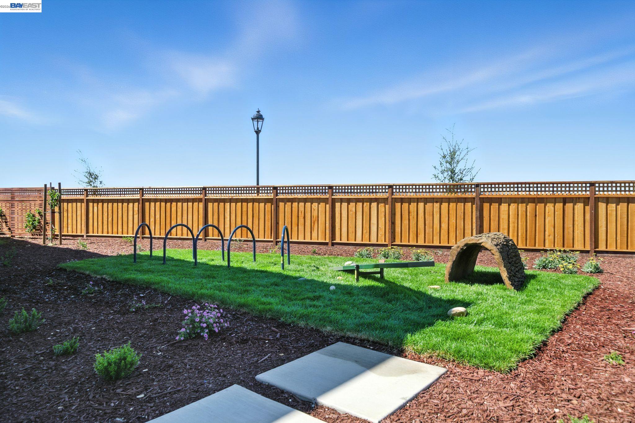 Detail Gallery Image 12 of 55 For 1658 Wren Street, Dublin,  CA 94568 - 5 Beds | 5/2 Baths