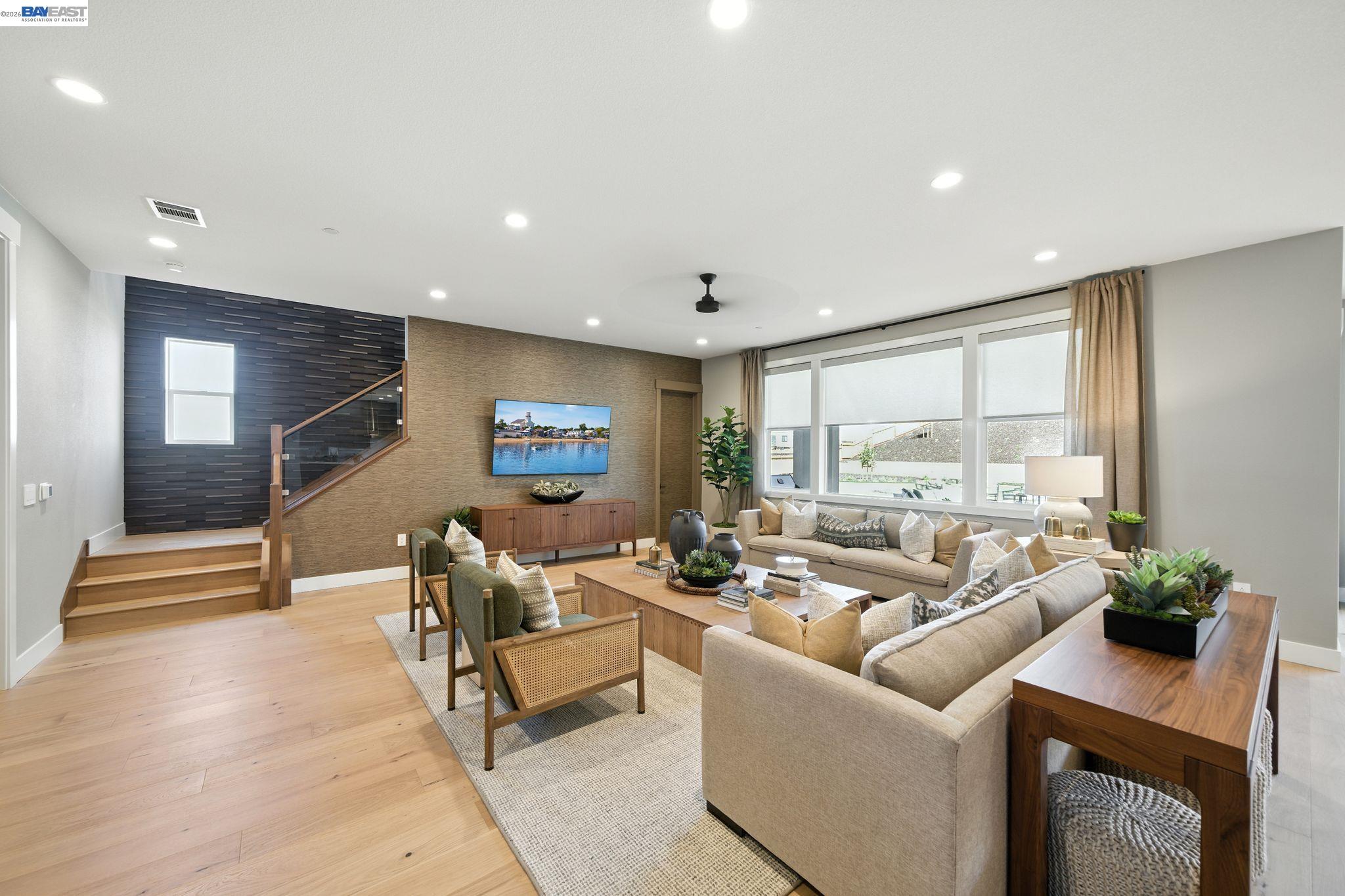 Detail Gallery Image 18 of 55 For 1658 Wren Street, Dublin,  CA 94568 - 5 Beds | 5/2 Baths