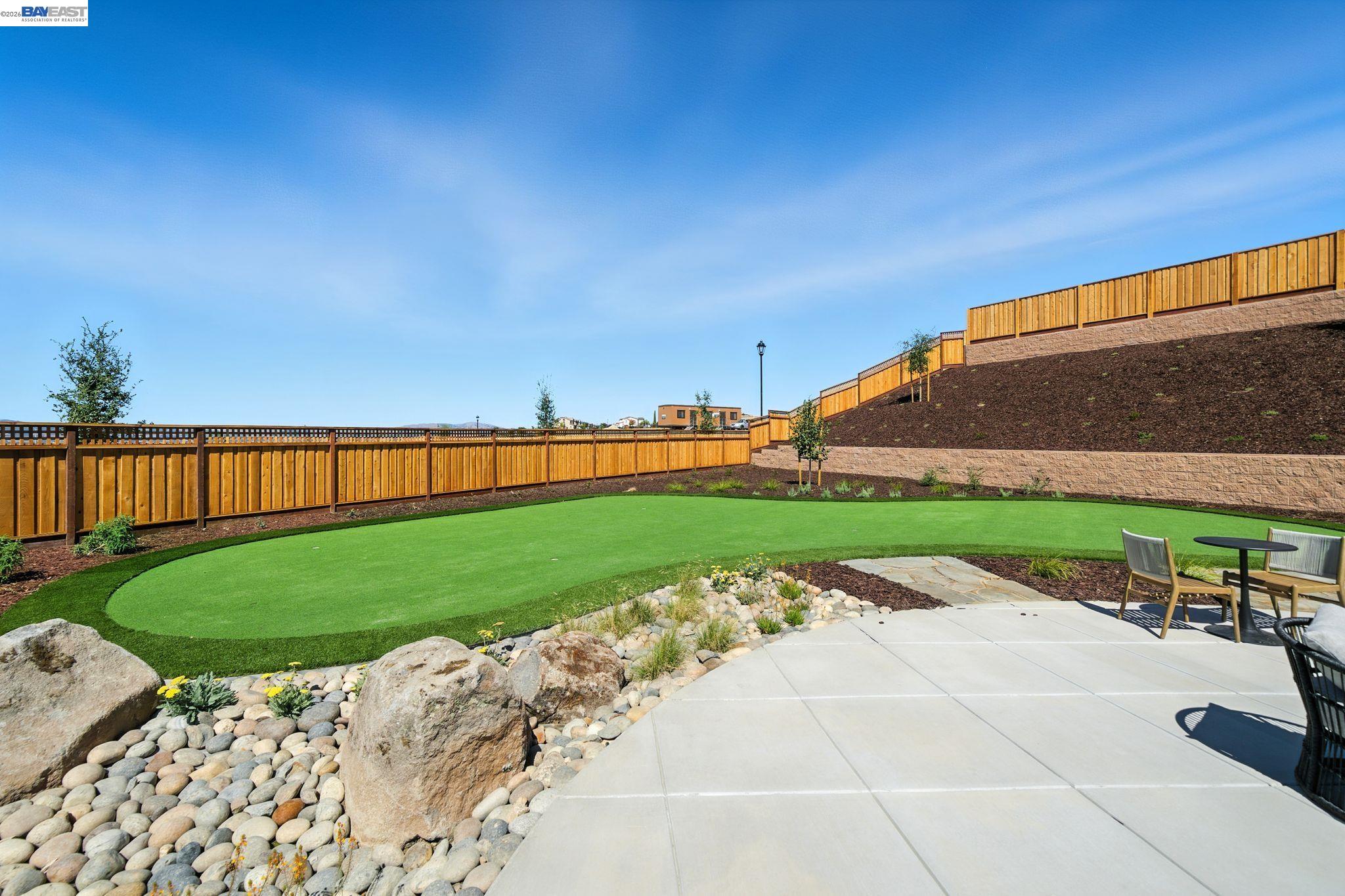 Detail Gallery Image 9 of 55 For 1658 Wren Street, Dublin,  CA 94568 - 5 Beds | 5/2 Baths