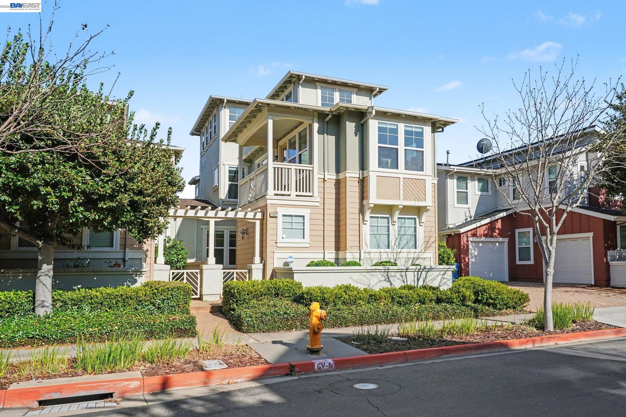 Detail Gallery Image 3 of 49 For 3092 Madsen St, Hayward,  CA 94541 - 3 Beds | 2/1 Baths