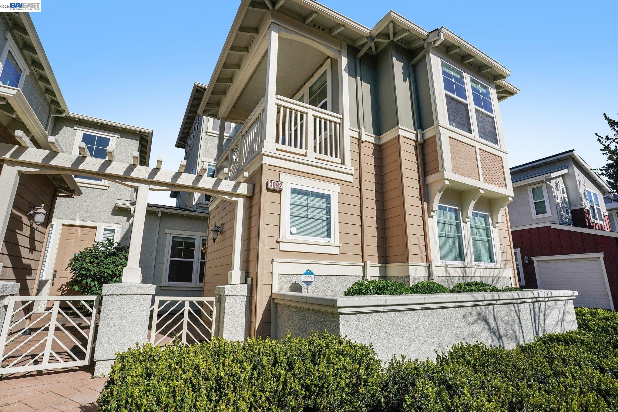 Detail Gallery Image 4 of 49 For 3092 Madsen St, Hayward,  CA 94541 - 3 Beds | 2/1 Baths