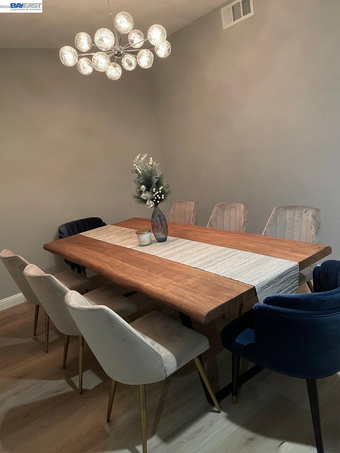 Detail Gallery Image 9 of 49 For 3092 Madsen St, Hayward,  CA 94541 - 3 Beds | 2/1 Baths