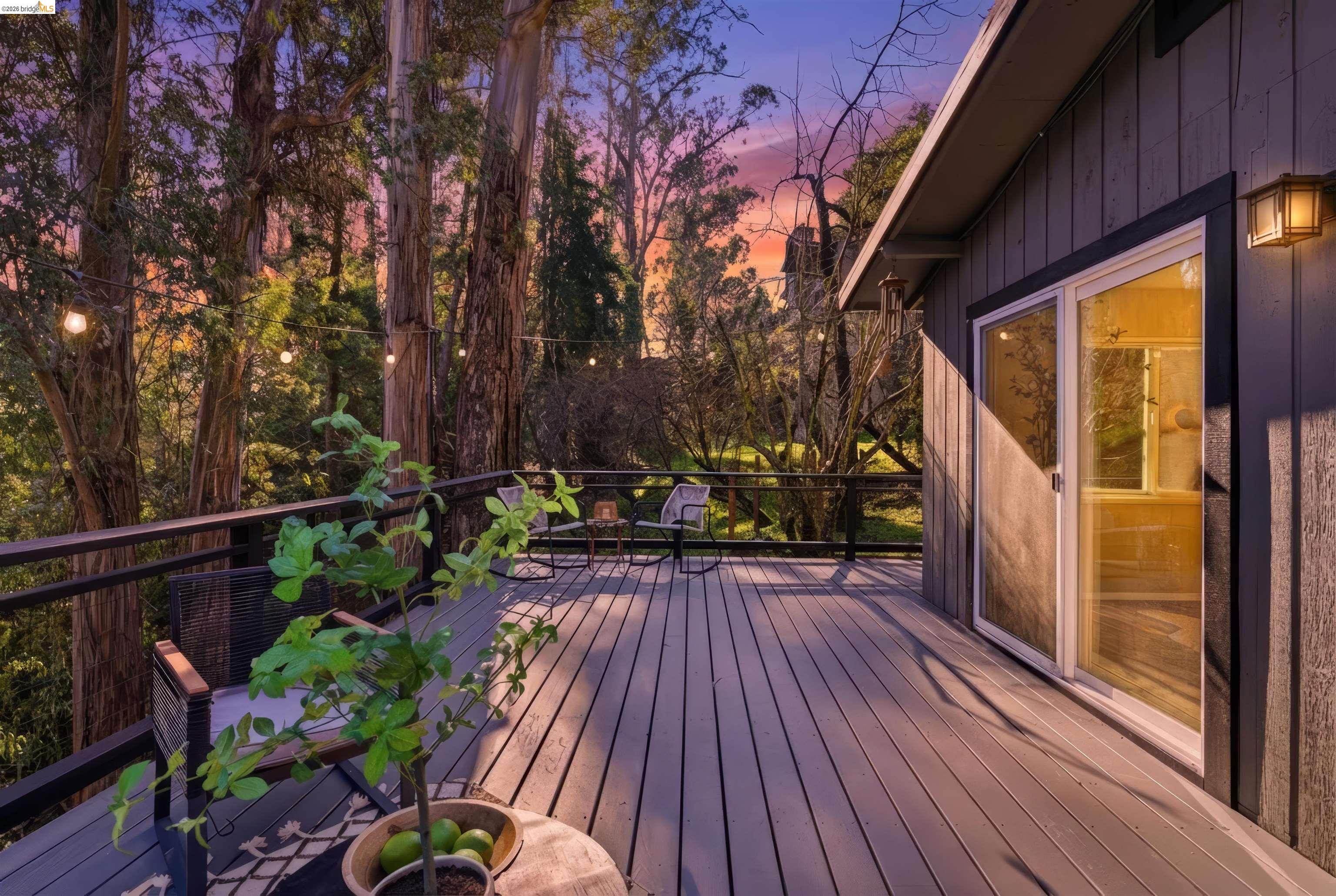 Detail Gallery Image 53 of 54 For 6416 Valley View Rd, Oakland,  CA 94611 - 3 Beds | 2 Baths