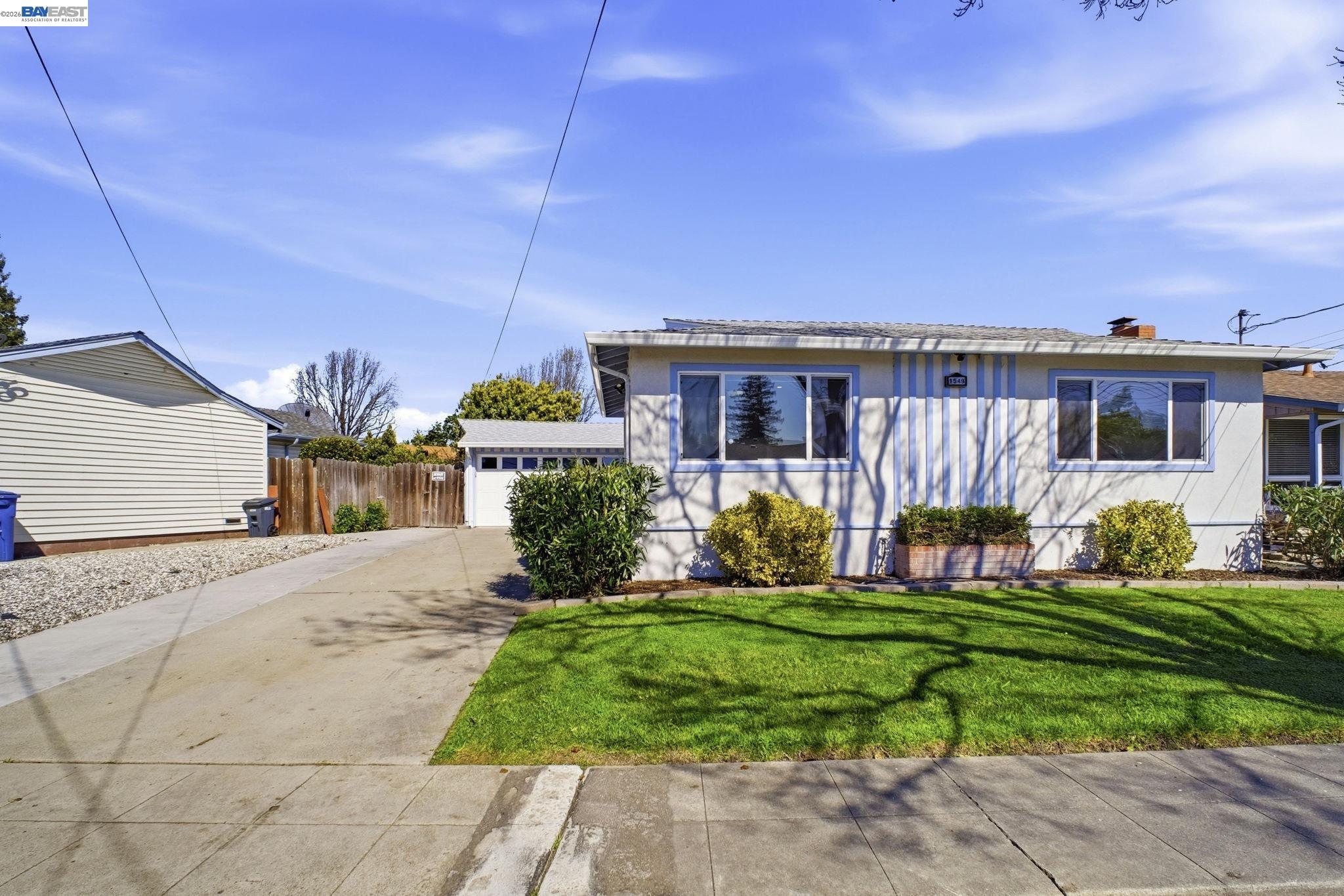 Front Image Thumbnail for BE41126036