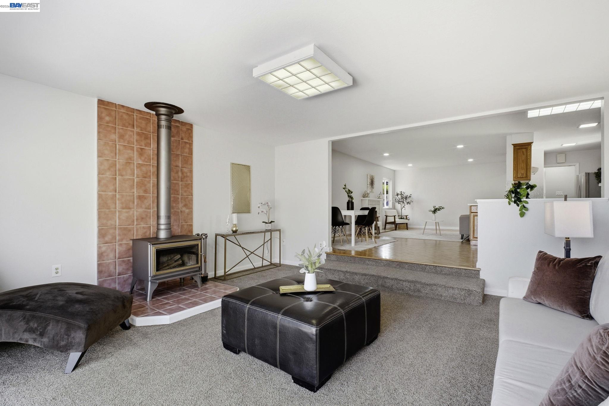 Detail Gallery Image 11 of 37 For 1549 Rieger Ave, Hayward,  CA 94544 - 3 Beds | 2 Baths