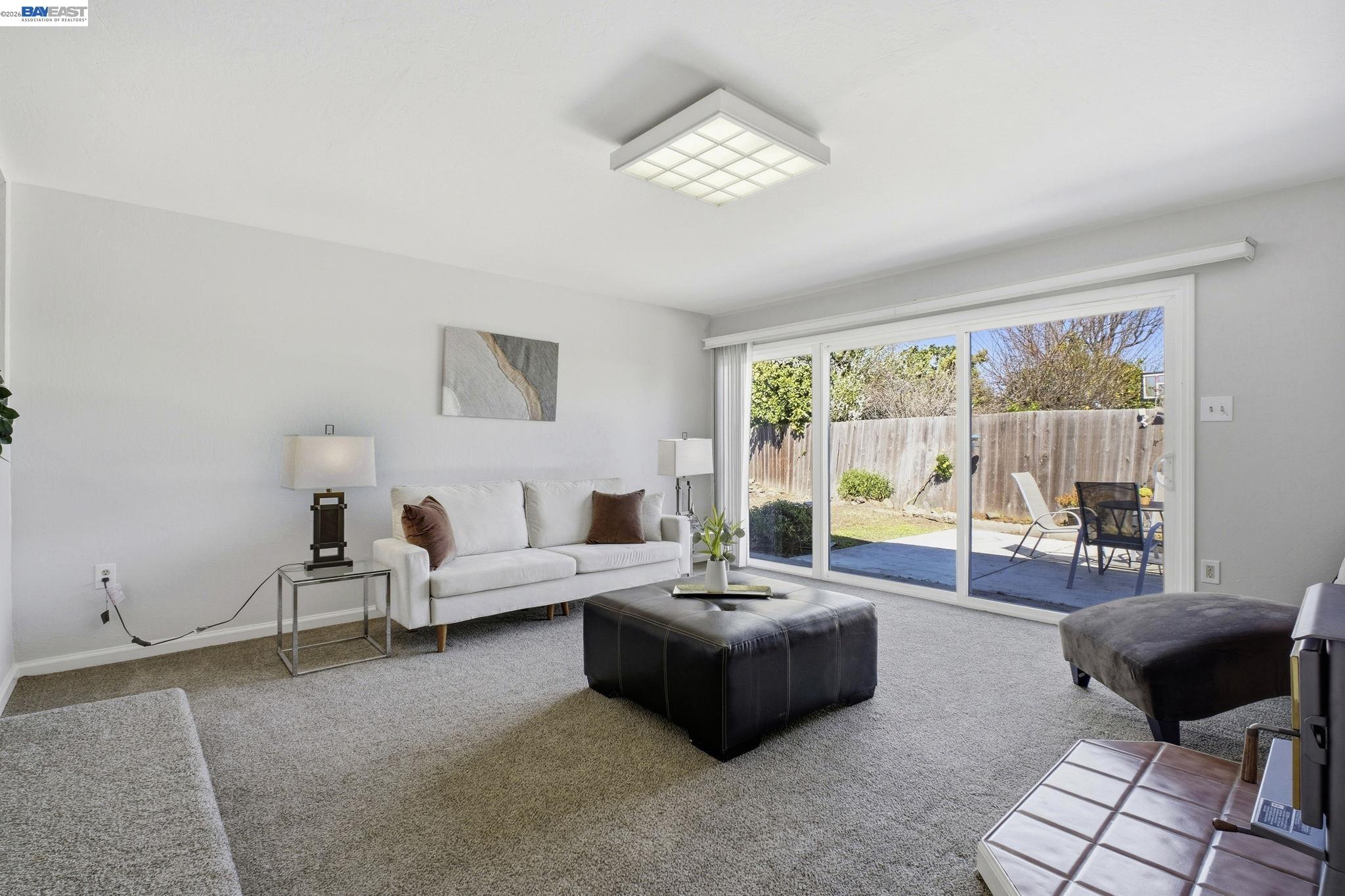 Detail Gallery Image 9 of 37 For 1549 Rieger Ave, Hayward,  CA 94544 - 3 Beds | 2 Baths