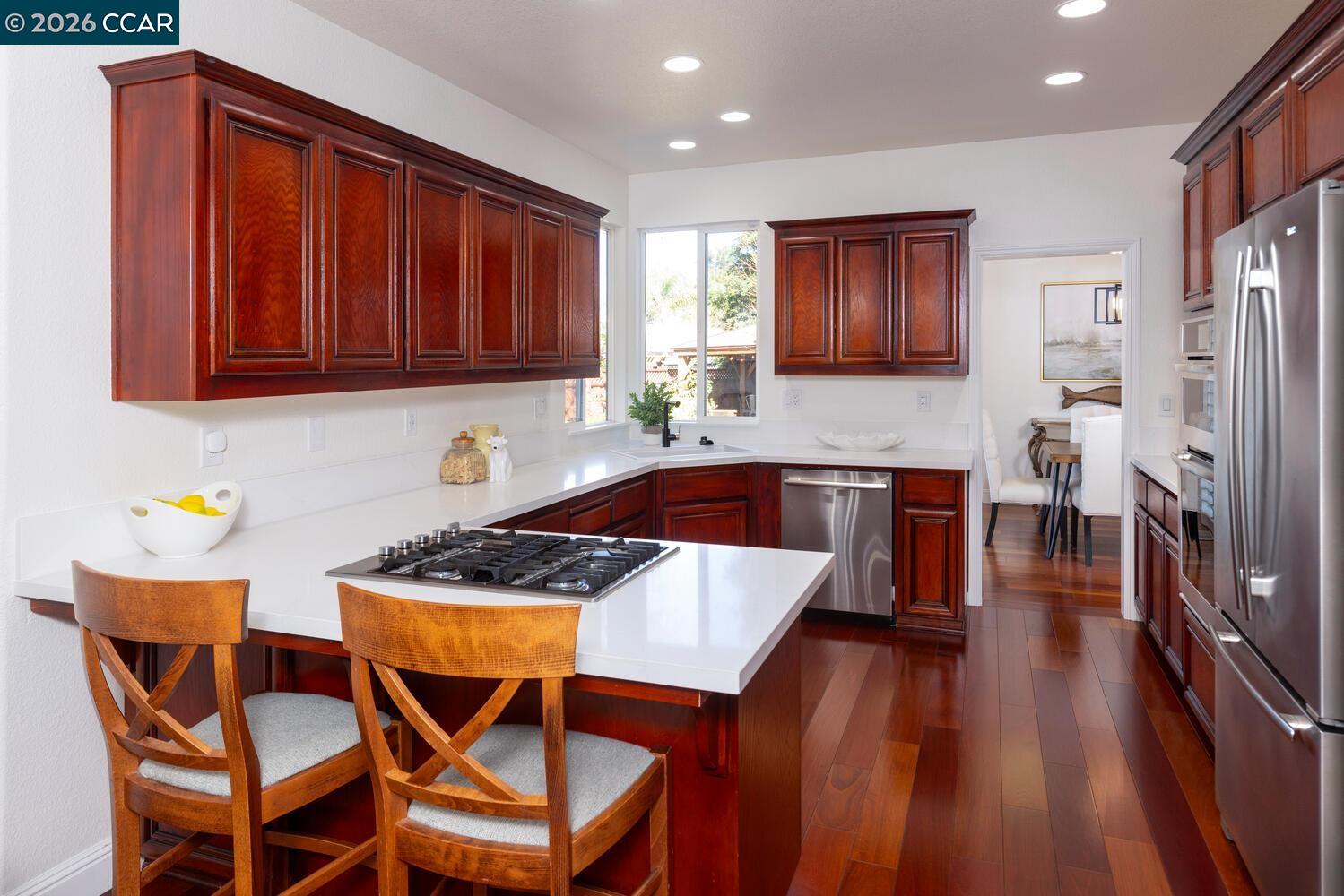 Detail Gallery Image 12 of 42 For 2042 Smith Ln, Concord,  CA 94518 - 5 Beds | 3 Baths