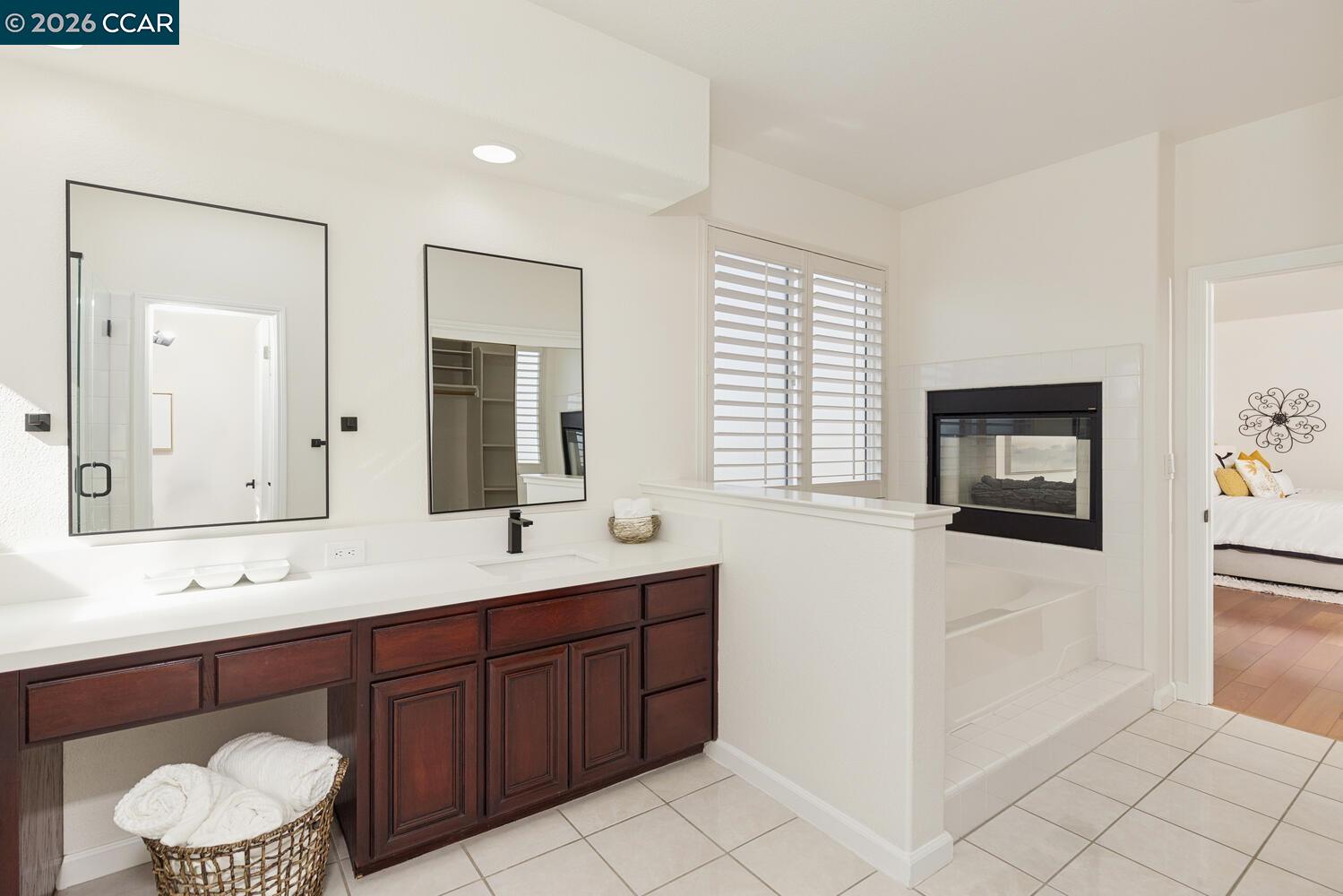 Detail Gallery Image 25 of 42 For 2042 Smith Ln, Concord,  CA 94518 - 5 Beds | 3 Baths