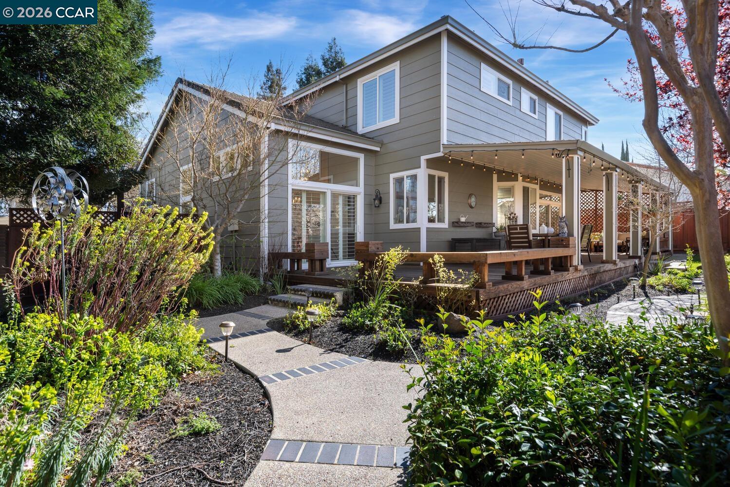 Detail Gallery Image 38 of 42 For 2042 Smith Ln, Concord,  CA 94518 - 5 Beds | 3 Baths