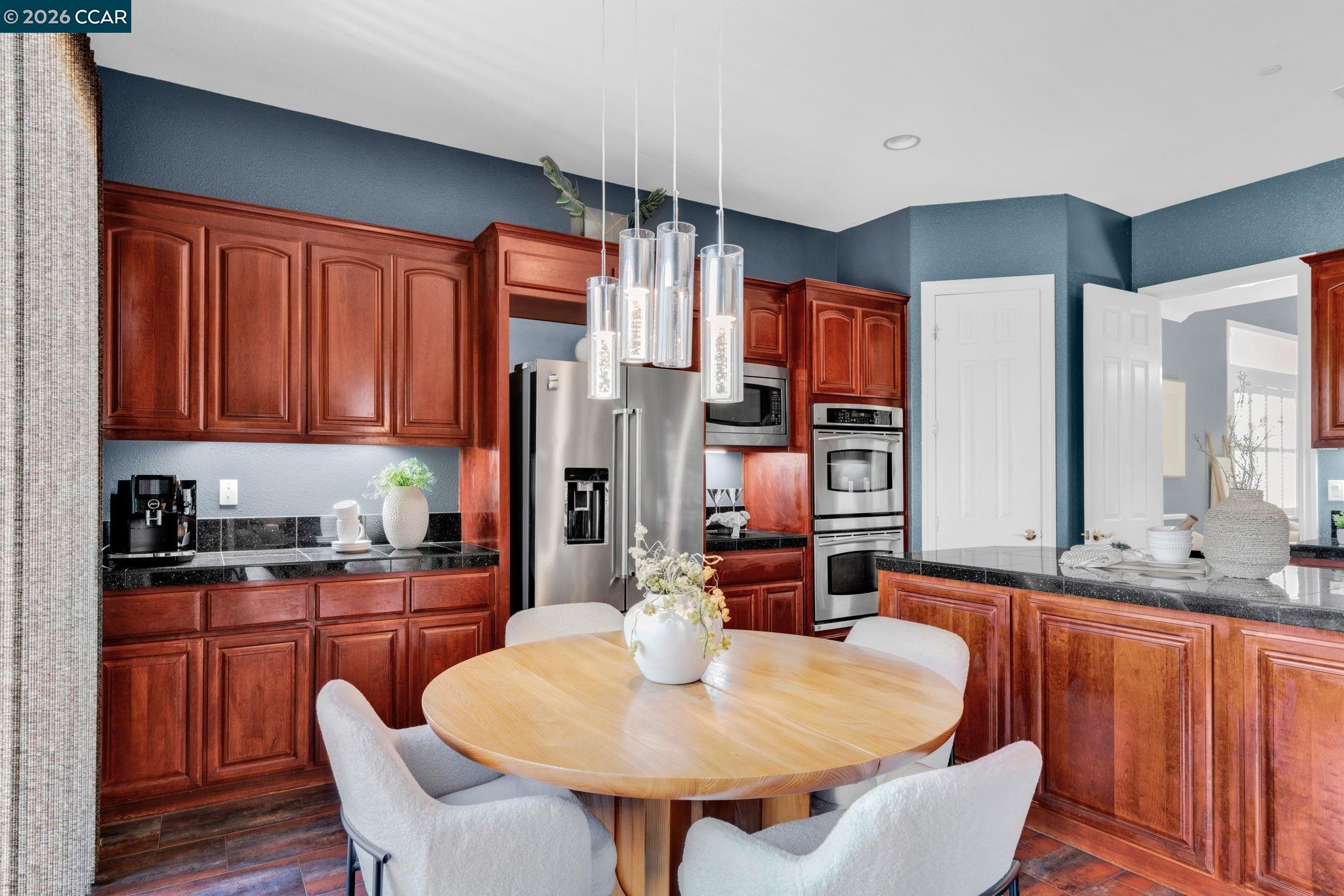 Detail Gallery Image 15 of 60 For 4999 Piper Glen Terrace, Dublin,  CA 94568-7489 - 4 Beds | 2/1 Baths