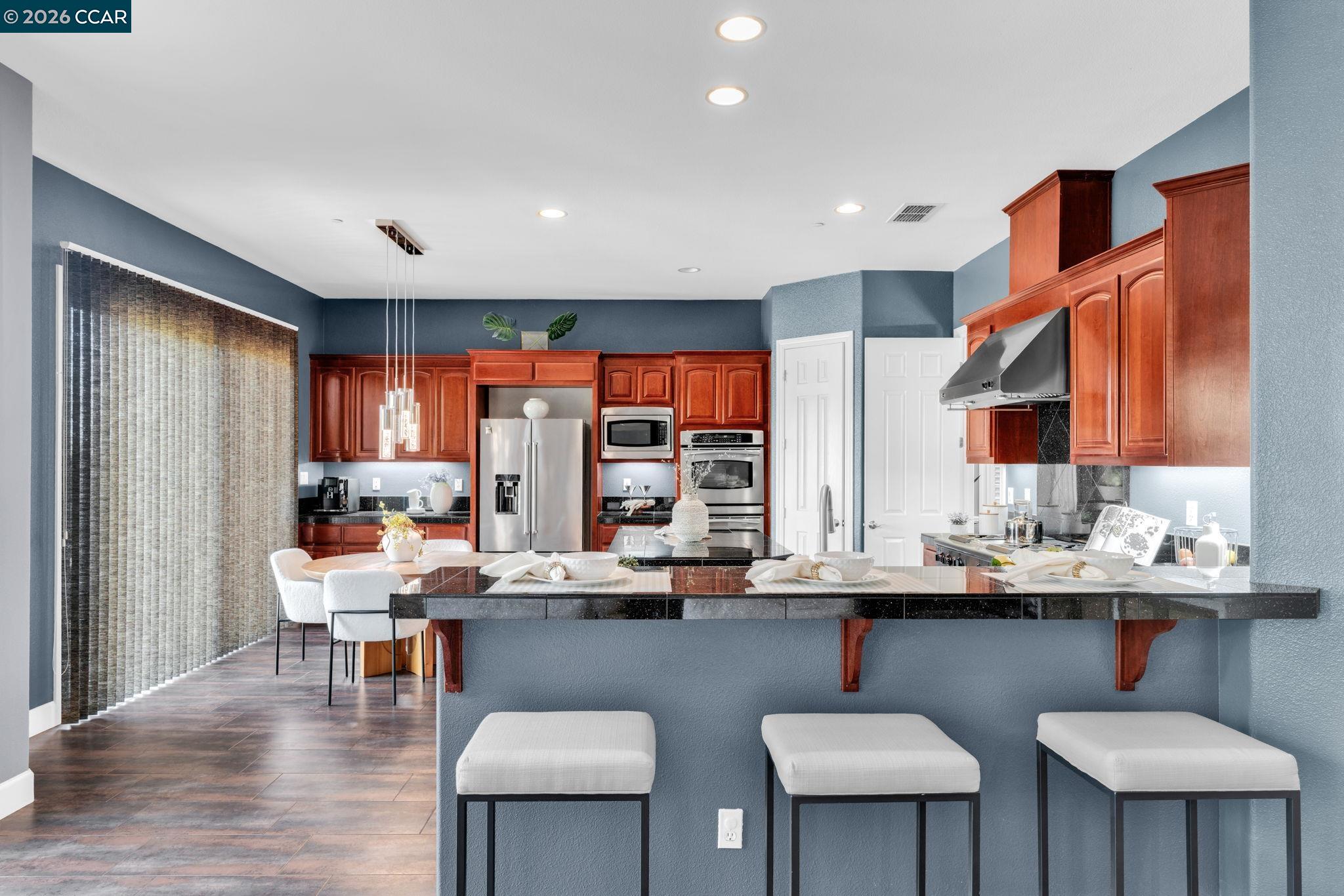 Detail Gallery Image 10 of 60 For 4999 Piper Glen Terrace, Dublin,  CA 94568-7489 - 4 Beds | 2/1 Baths