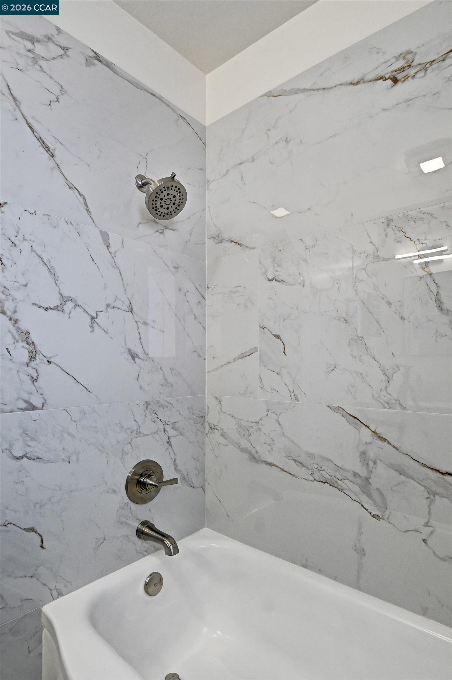 Detail Gallery Image 12 of 18 For 933 Cerrito St, Albany,  CA 94706 - 2 Beds | 1 Baths