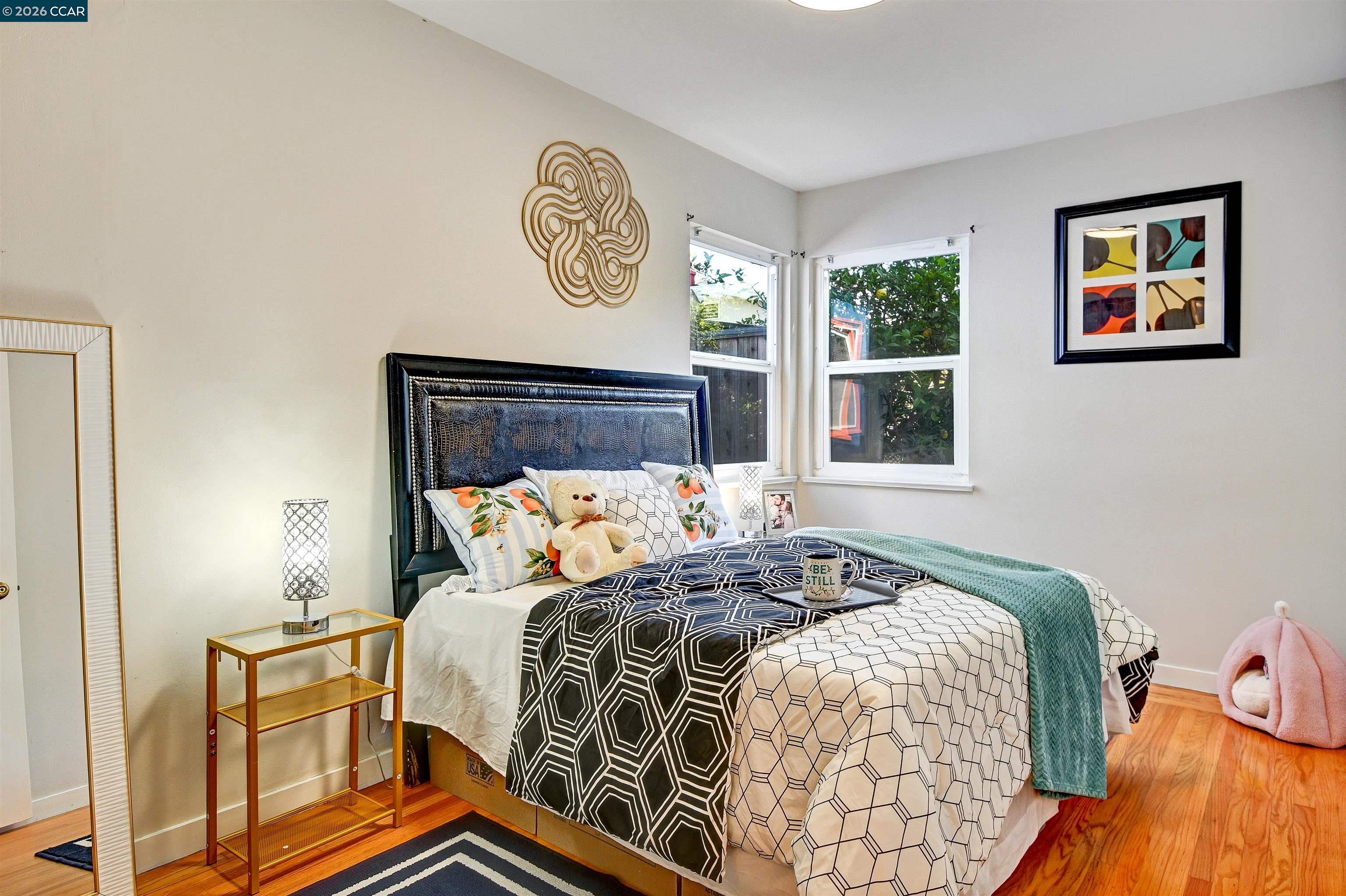 Detail Gallery Image 13 of 18 For 933 Cerrito St, Albany,  CA 94706 - 2 Beds | 1 Baths