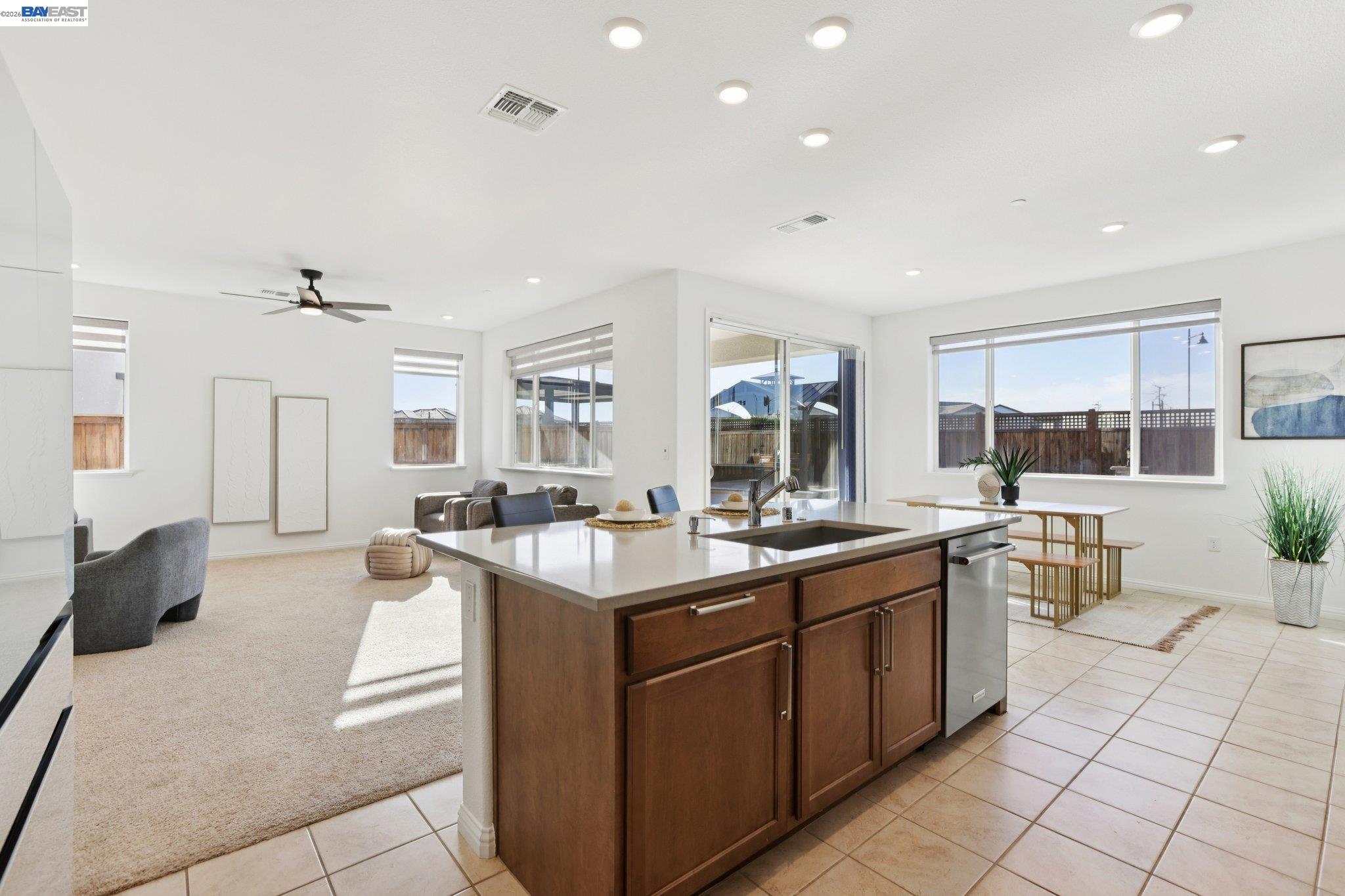 Detail Gallery Image 16 of 60 For 16172 Abernathy Ct, Lathrop,  CA 95330 - 6 Beds | 4 Baths