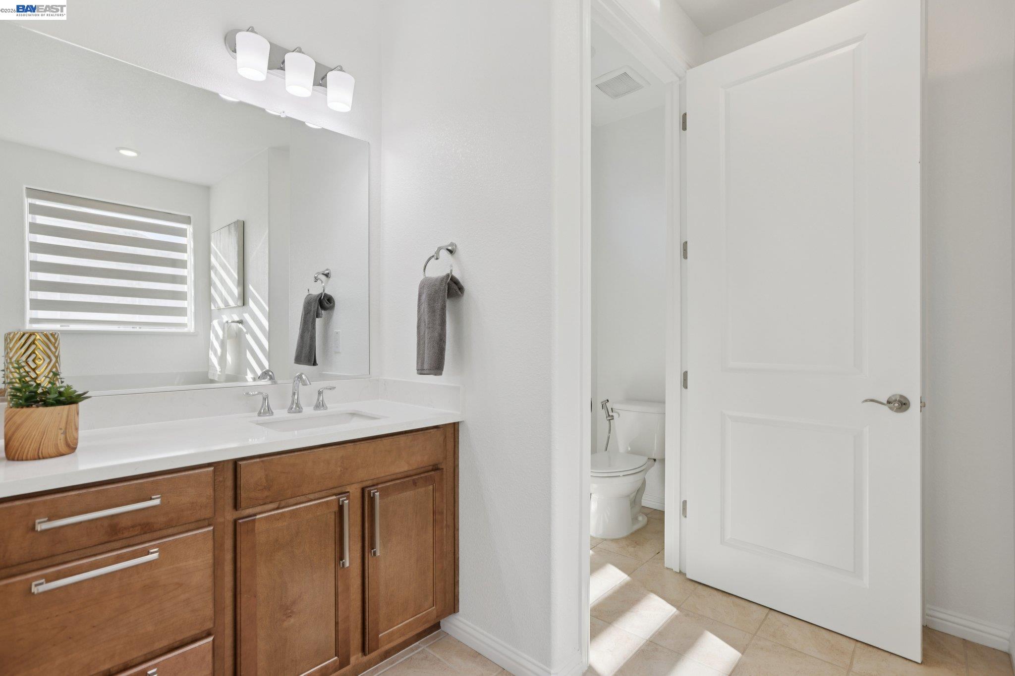 Detail Gallery Image 42 of 60 For 16172 Abernathy Ct, Lathrop,  CA 95330 - 6 Beds | 4 Baths