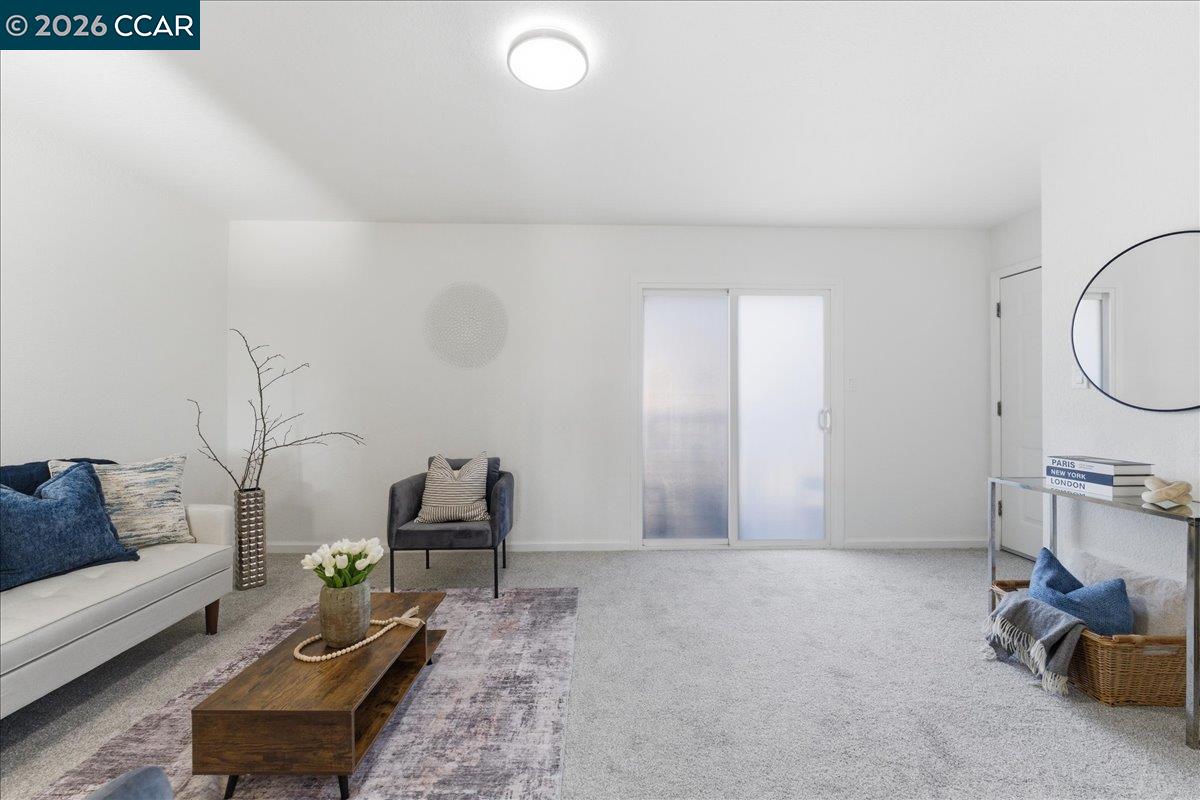 Detail Gallery Image 4 of 23 For 4740 Appian Way #9,  El Sobrante,  CA 94803 - 1 Beds | 1 Baths