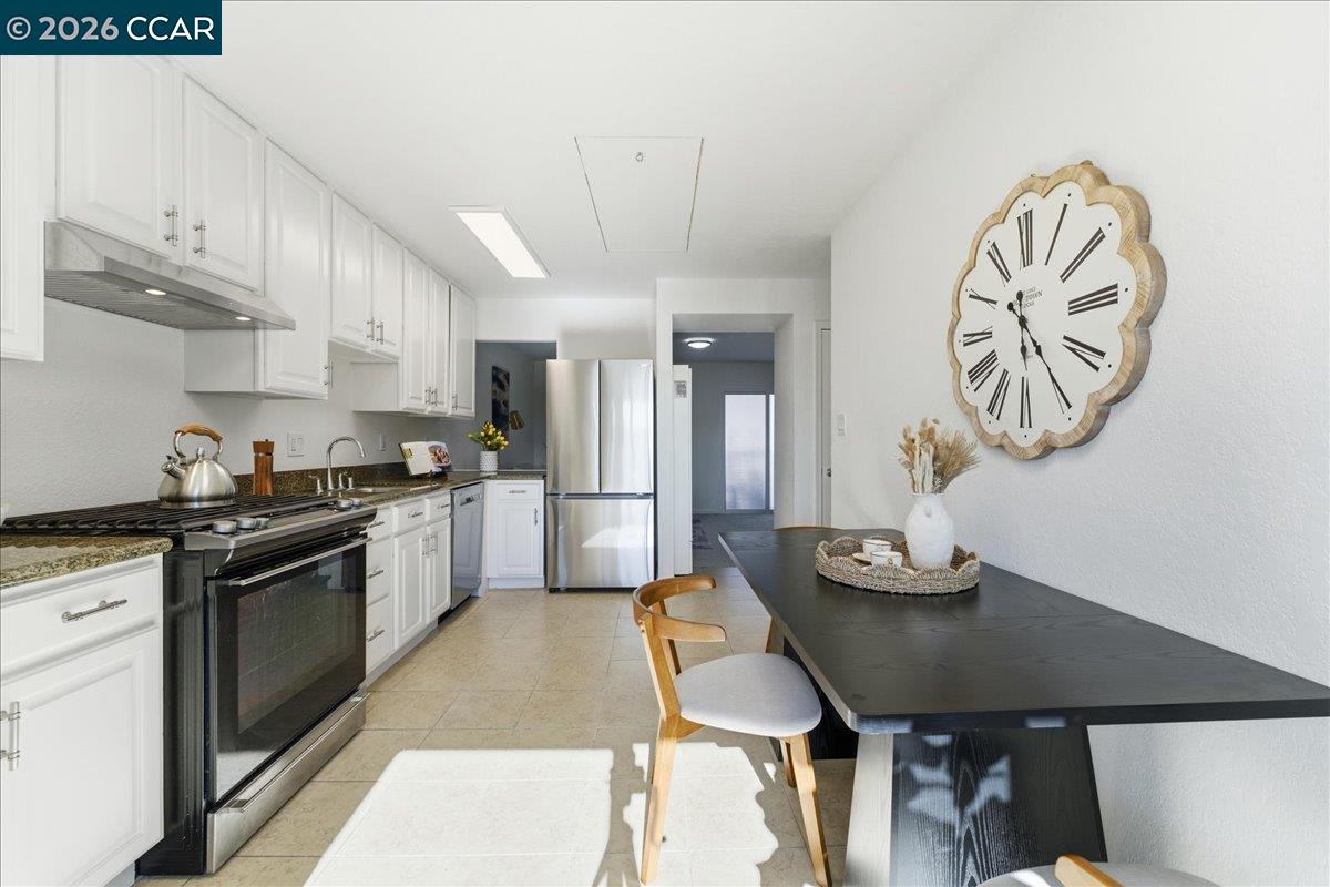 Detail Gallery Image 9 of 23 For 4740 Appian Way #9,  El Sobrante,  CA 94803 - 1 Beds | 1 Baths