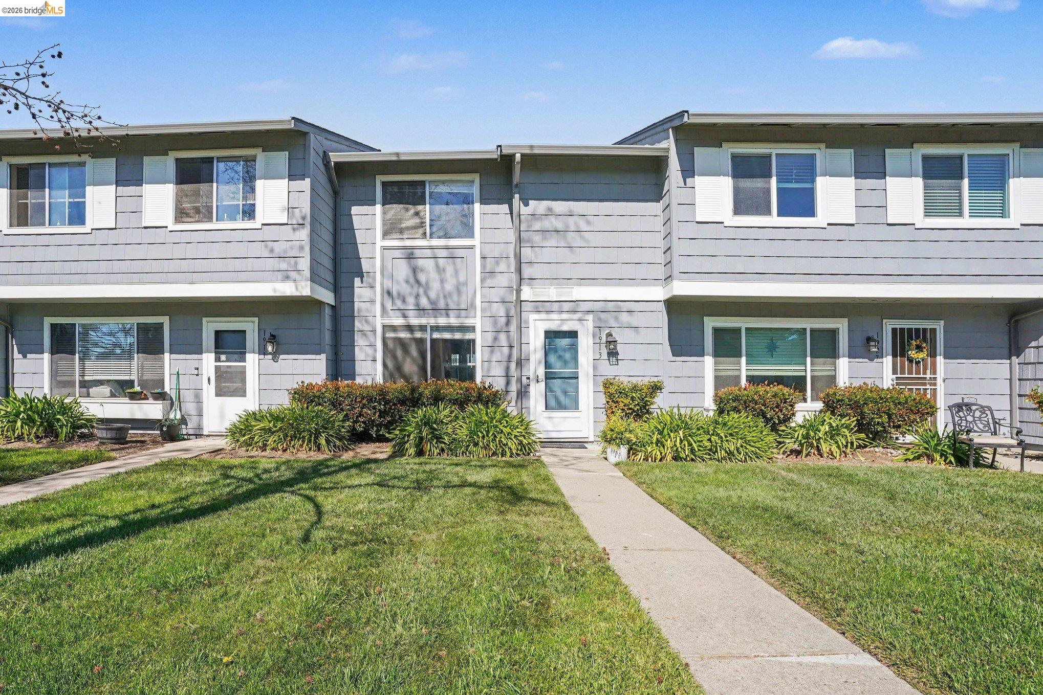 Photo #2: 41126043 Listing: Photo #2