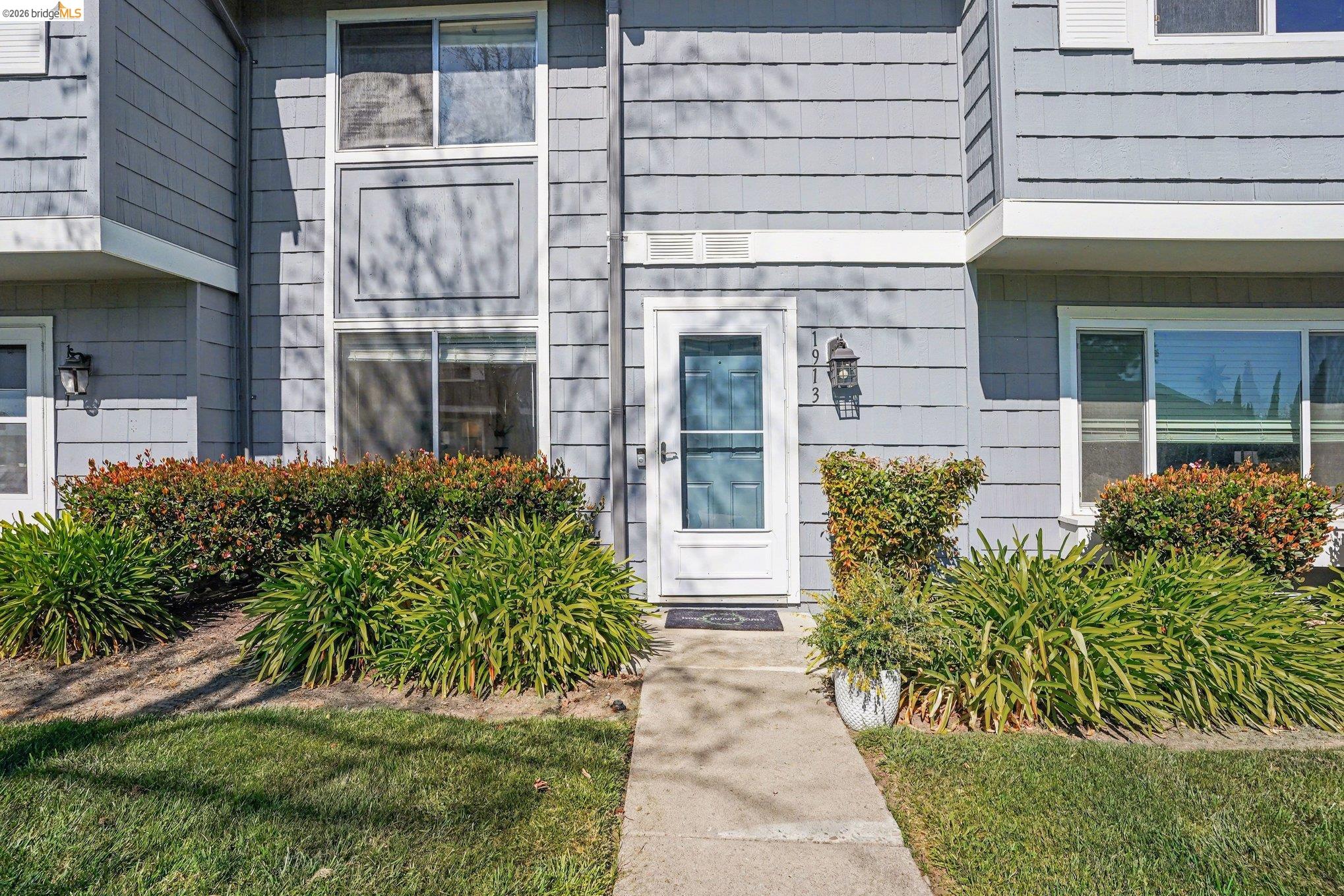 Photo #3: 41126043 Listing: Photo #3