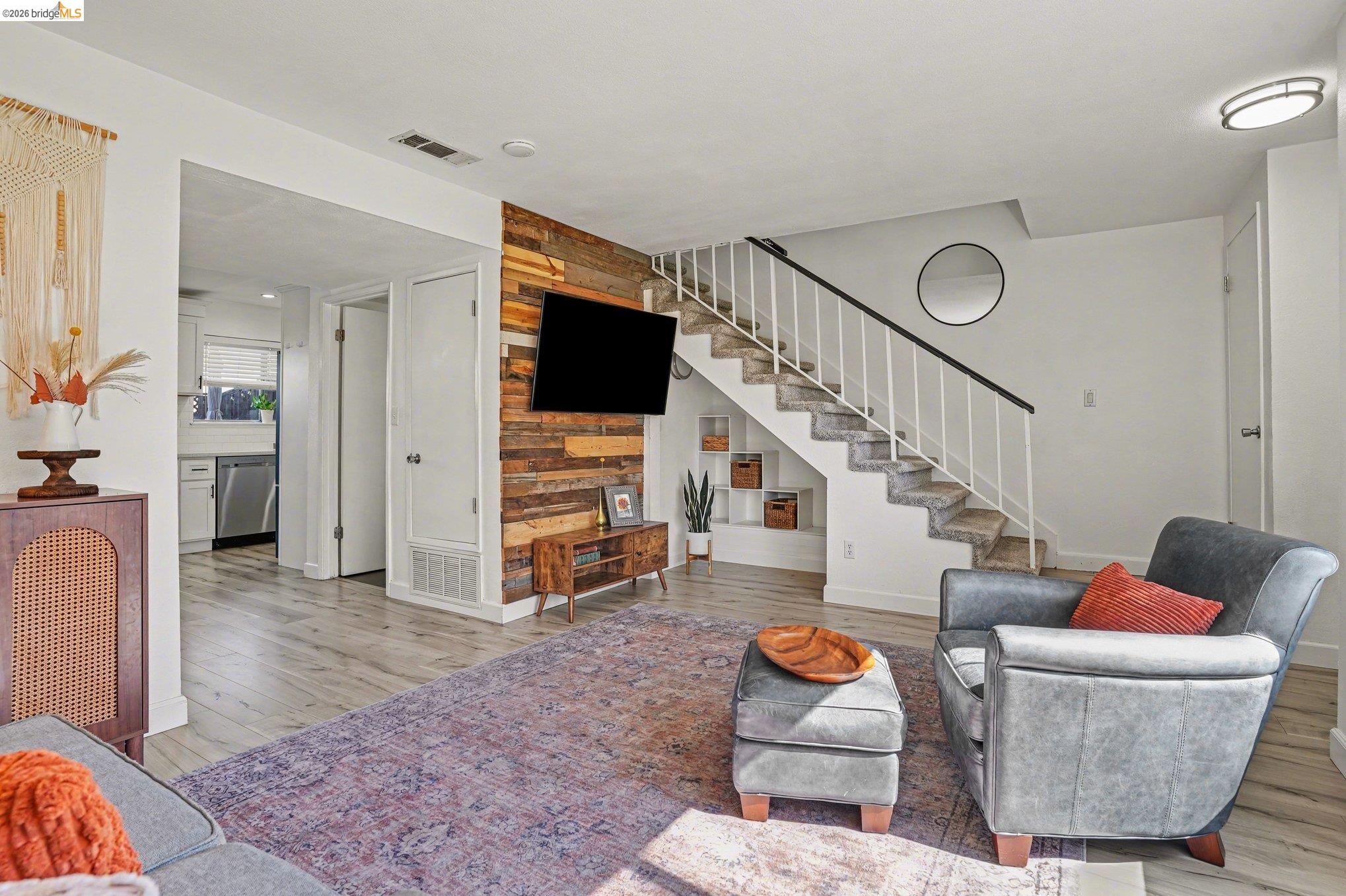 Photo #4: 41126043 Listing: Photo #4