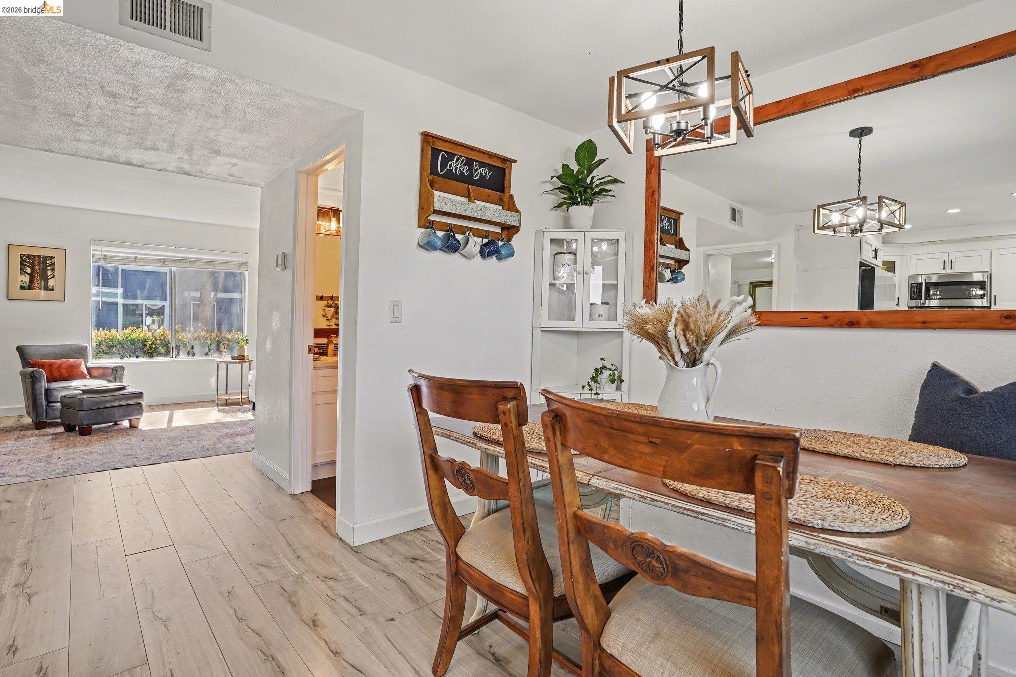 Photo #6: 41126043 Listing: Photo #6