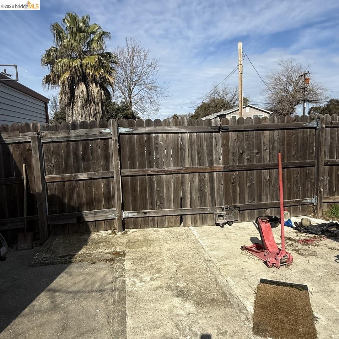 Detail Gallery Image 33 of 37 For 1104 Holly Ave, Linda,  CA 95961 - 3 Beds | 1 Baths