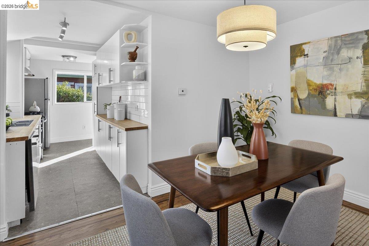 Detail Gallery Image 12 of 30 For 4030 Lusk St, Oakland,  CA 94608 - 2 Beds | 2 Baths