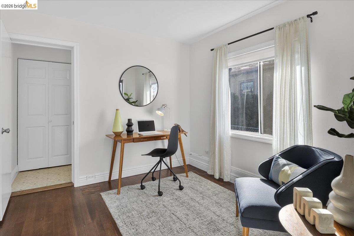 Detail Gallery Image 17 of 30 For 4030 Lusk St, Oakland,  CA 94608 - 2 Beds | 2 Baths