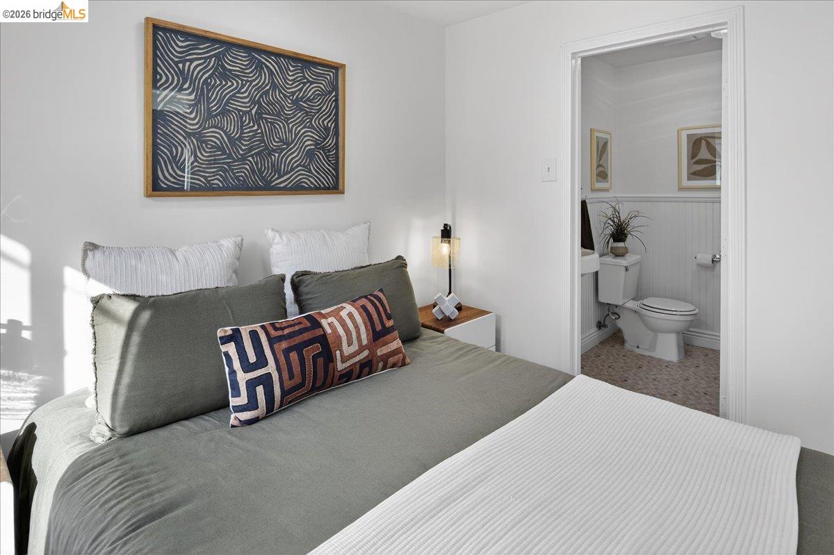 Detail Gallery Image 21 of 30 For 4030 Lusk St, Oakland,  CA 94608 - 2 Beds | 2 Baths