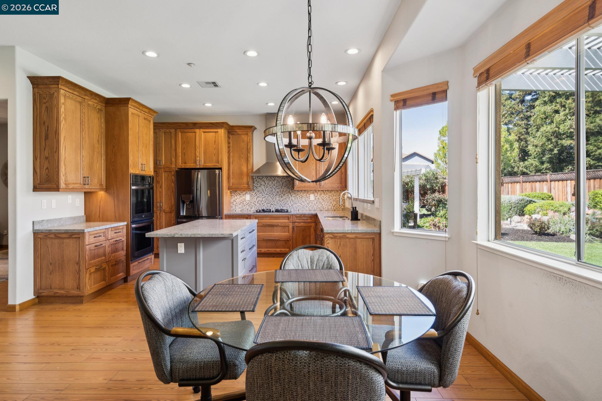 Detail Gallery Image 14 of 54 For 1869 Renee Way, Concord,  CA 94521 - 4 Beds | 3 Baths