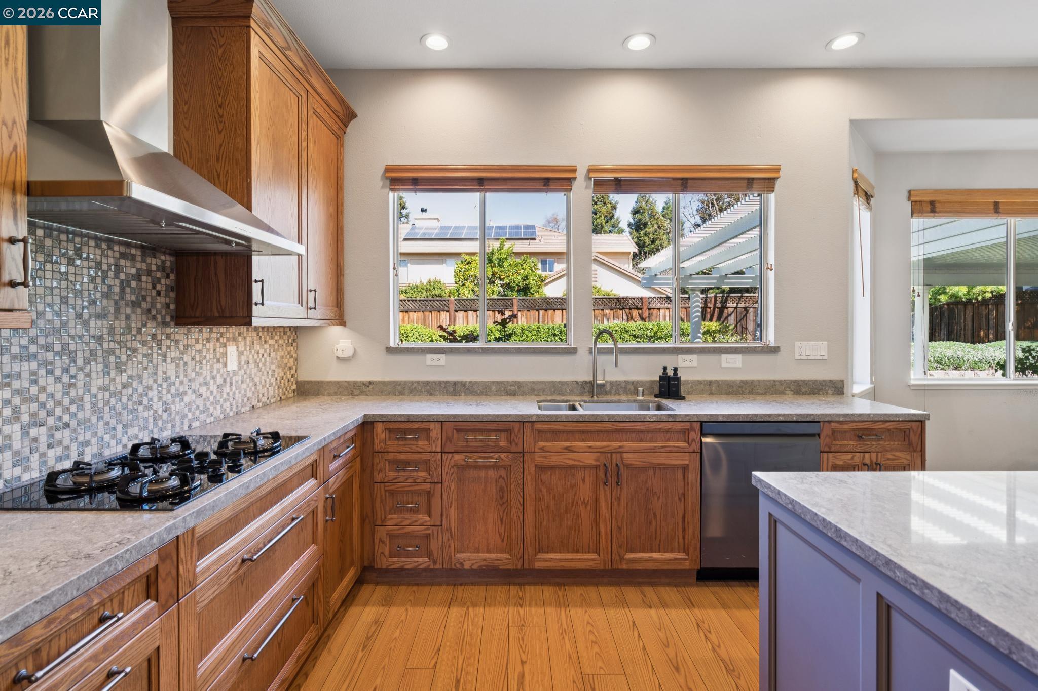 Detail Gallery Image 18 of 54 For 1869 Renee Way, Concord,  CA 94521 - 4 Beds | 3 Baths