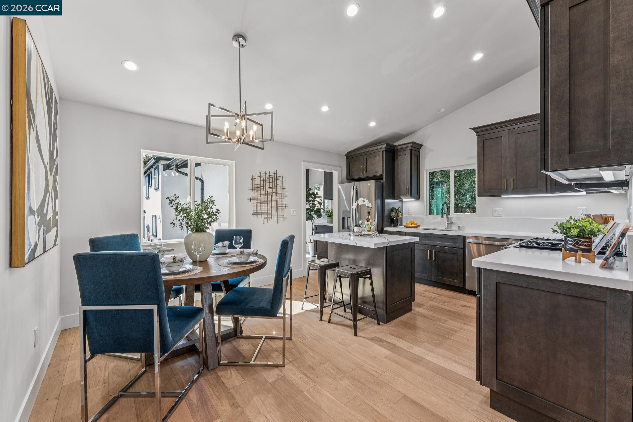 Detail Gallery Image 5 of 23 For 3017 Madeline St, Oakland,  CA 94602 - 3 Beds | 2 Baths