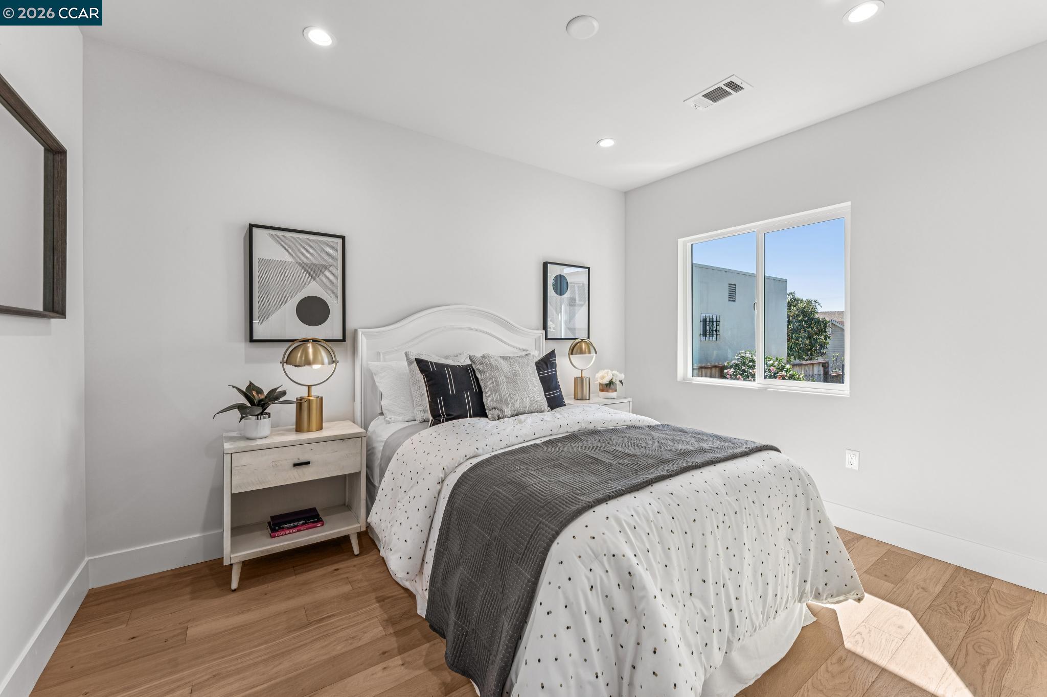 Detail Gallery Image 10 of 23 For 3017 Madeline St, Oakland,  CA 94602 - 3 Beds | 2 Baths