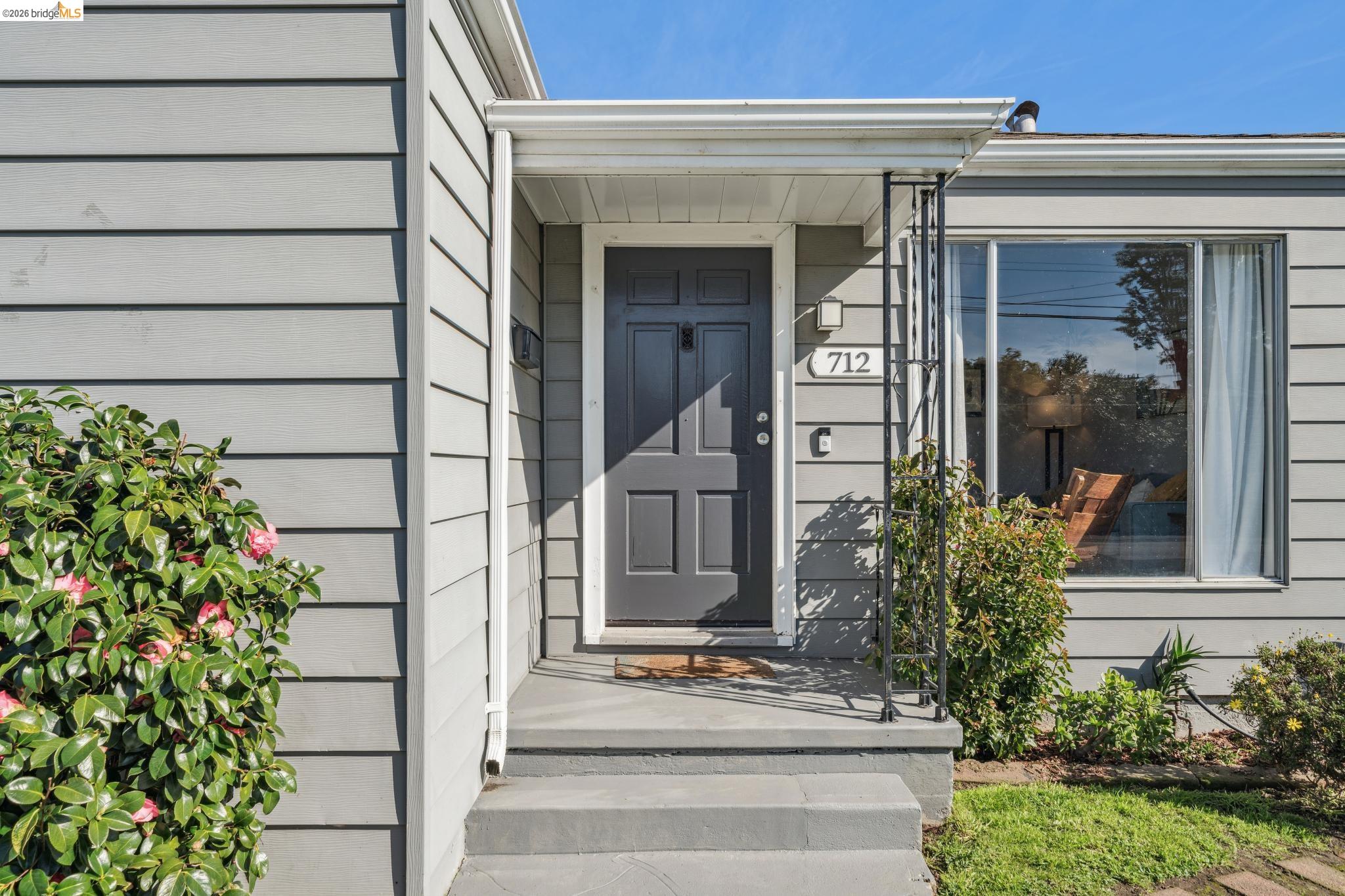 Detail Gallery Image 3 of 36 For 712 40th St, Richmond,  CA 94805 - 3 Beds | 2 Baths