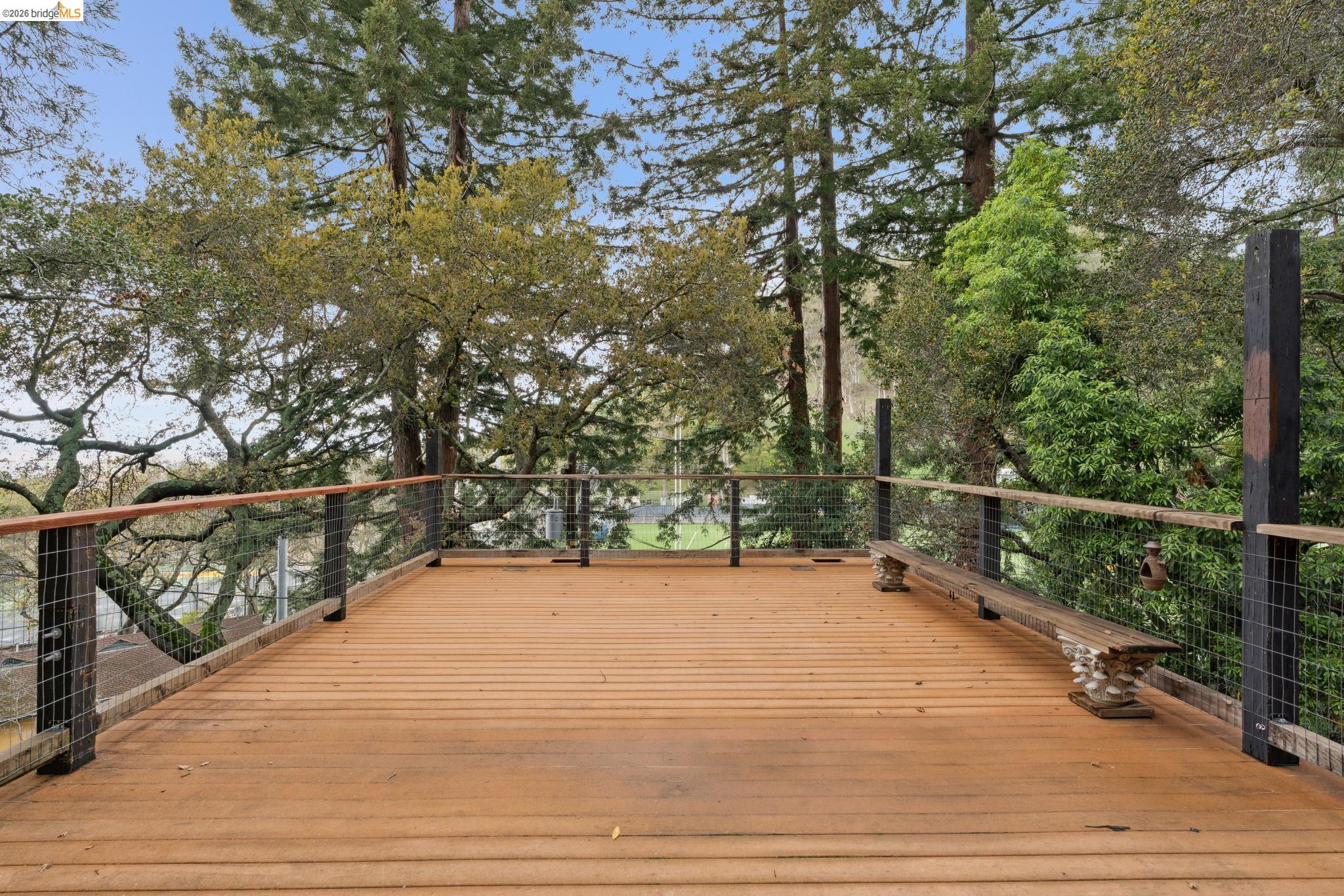 Detail Gallery Image 13 of 60 For 39 Canyon Rd, Berkeley,  CA 94704 - 4 Beds | 3/1 Baths