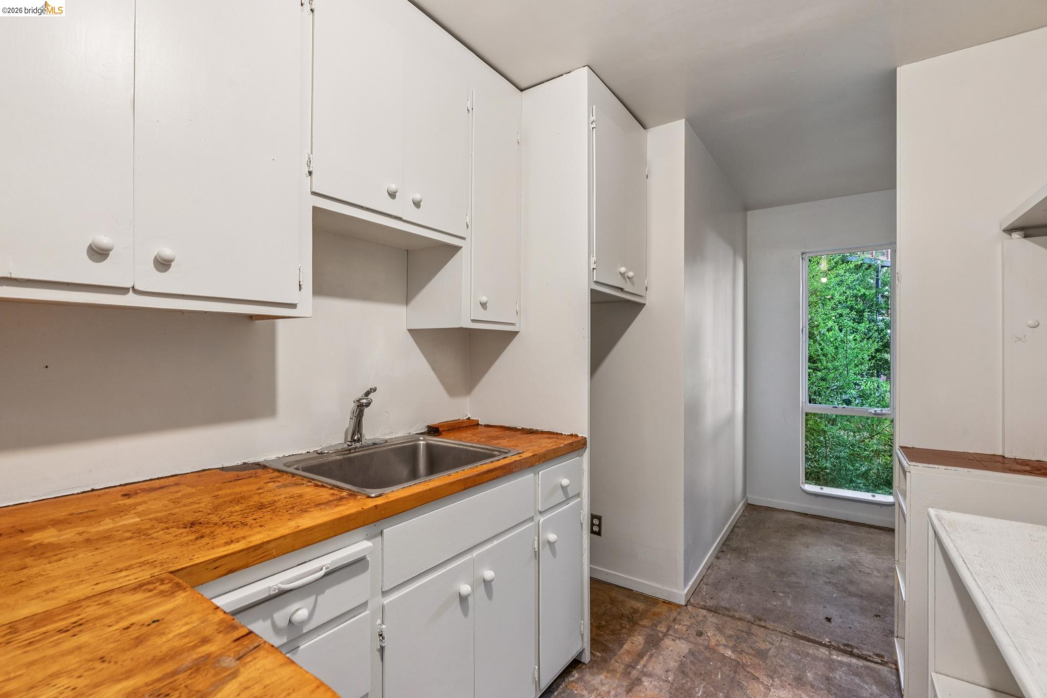 Detail Gallery Image 54 of 60 For 39 Canyon Rd, Berkeley,  CA 94704 - 4 Beds | 3/1 Baths