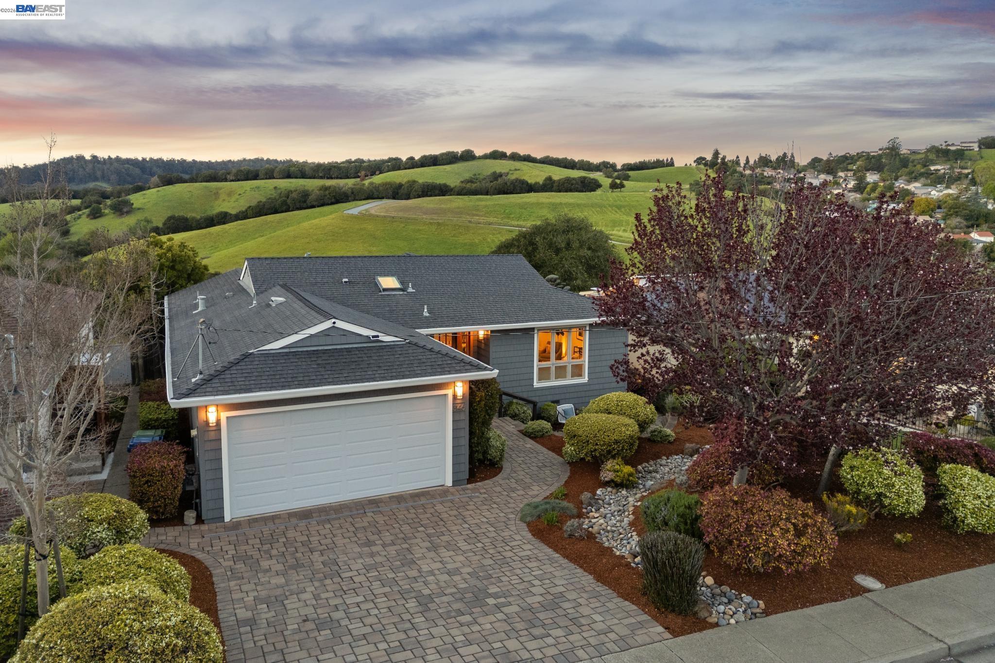 Detail Gallery Image 6 of 47 For 3146 Aylesbury Court, Castro Valley,  CA 94546 - 3 Beds | 2 Baths