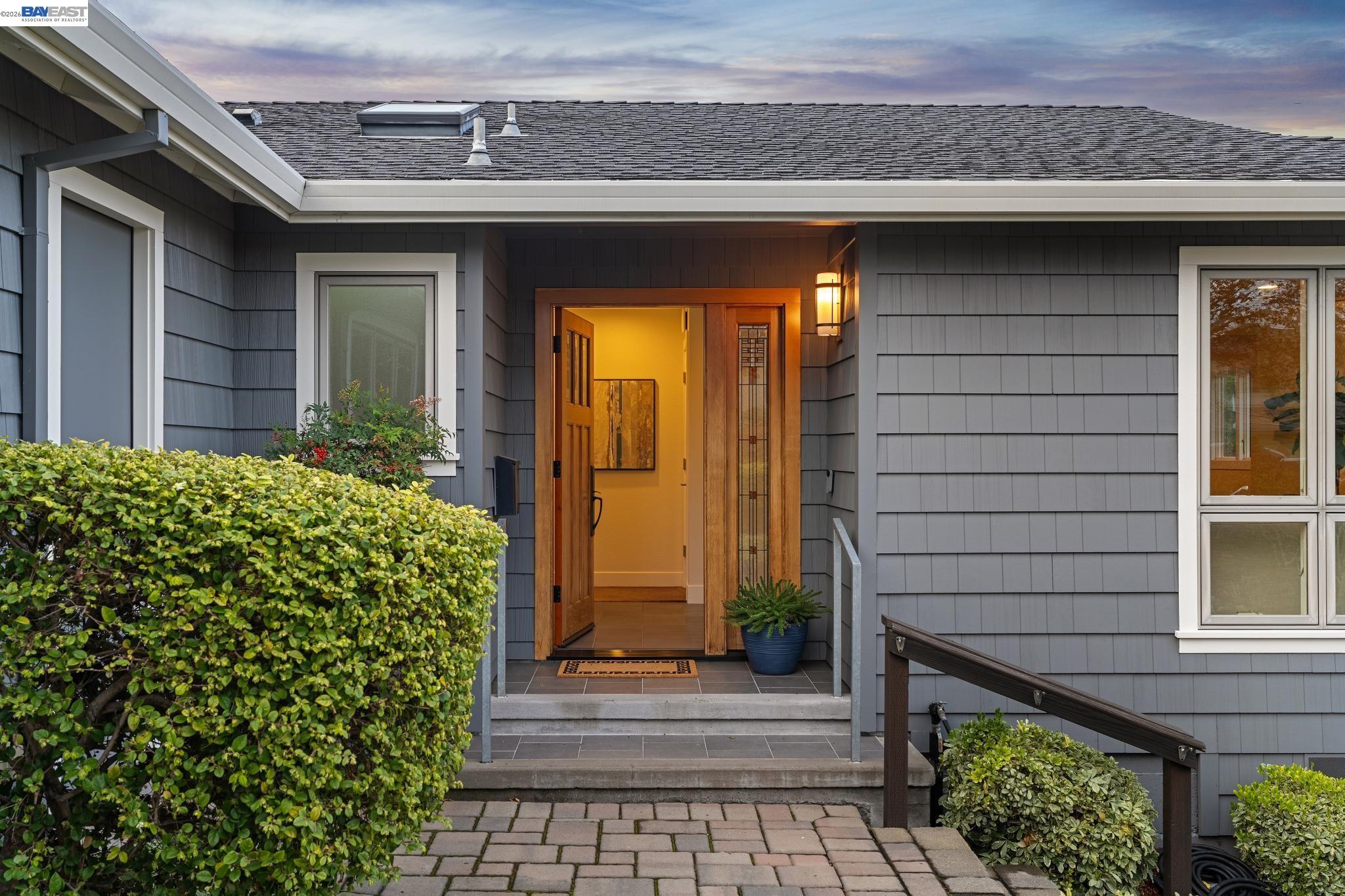 Detail Gallery Image 10 of 47 For 3146 Aylesbury Court, Castro Valley,  CA 94546 - 3 Beds | 2 Baths