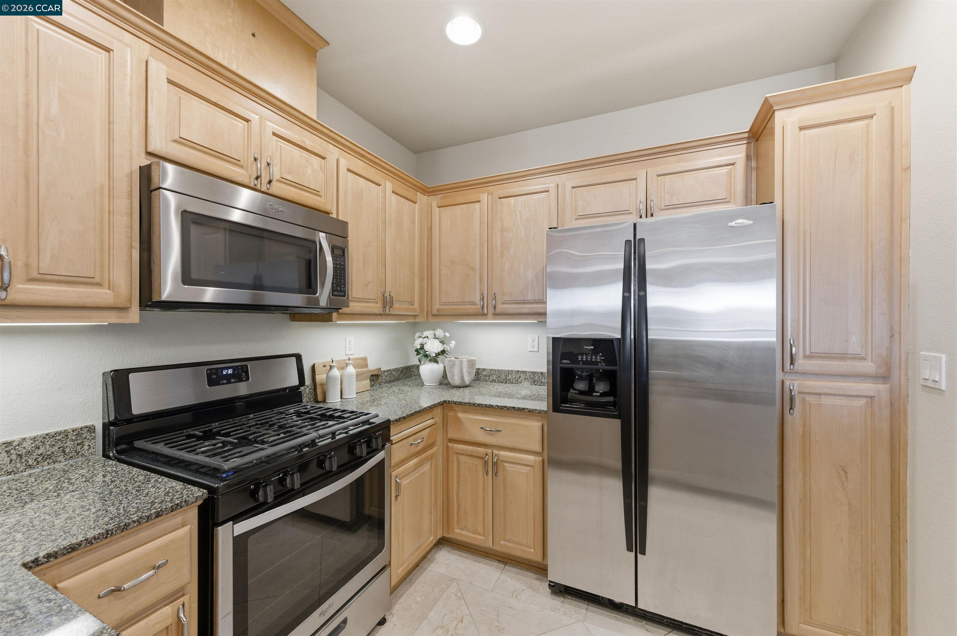 Photo #4: 41126058 Listing: Photo #4