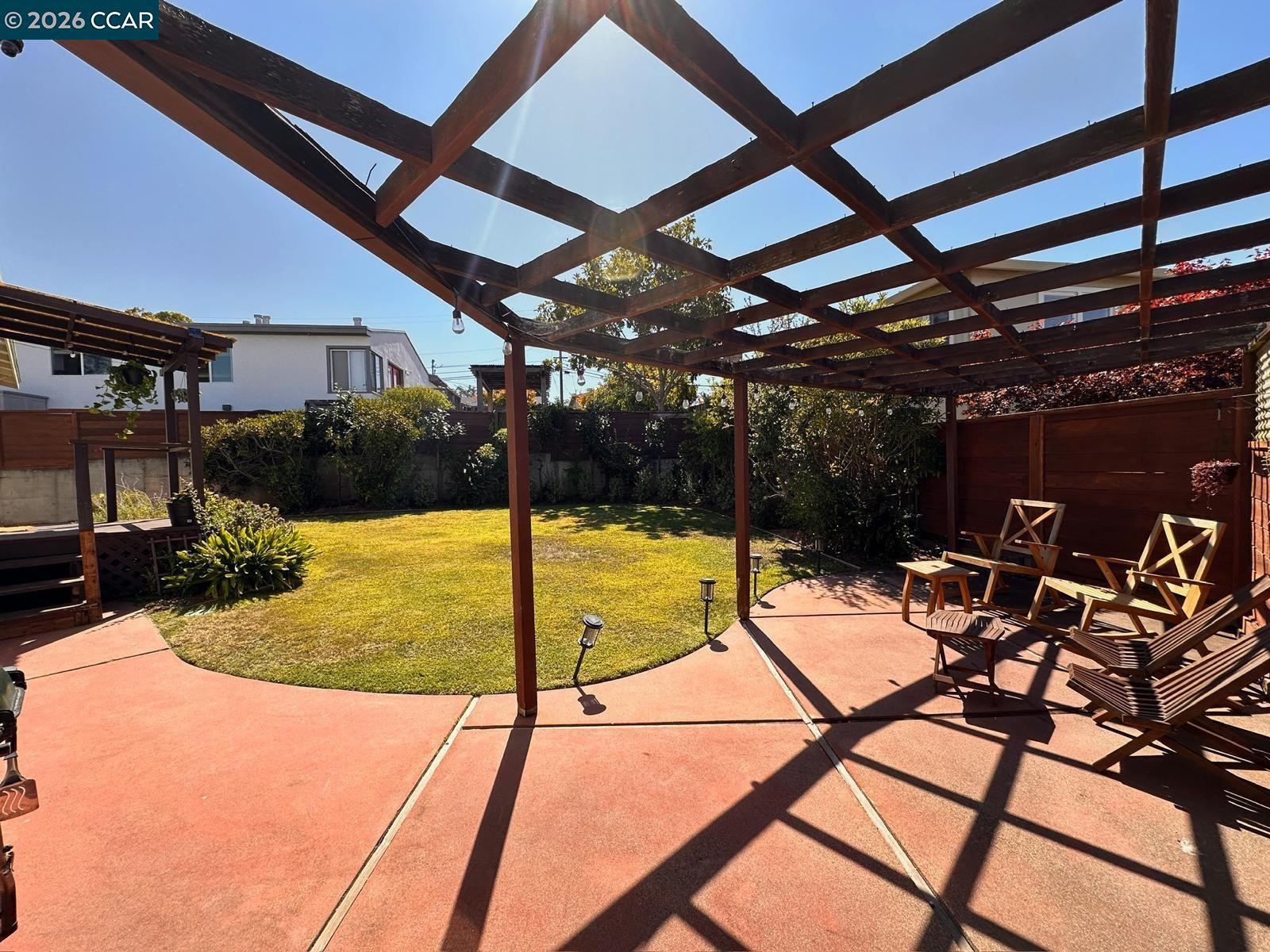 Detail Gallery Image 13 of 28 For 325 Landfair Ave, San Mateo,  CA 94403 - 2 Beds | 1 Baths