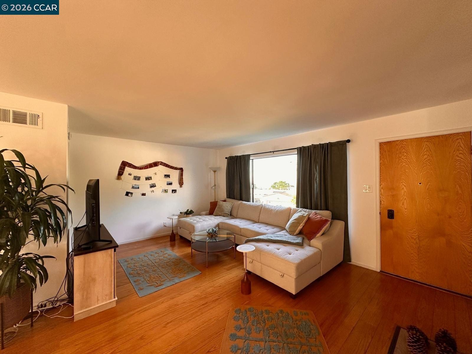 Detail Gallery Image 17 of 28 For 325 Landfair Ave, San Mateo,  CA 94403 - 2 Beds | 1 Baths