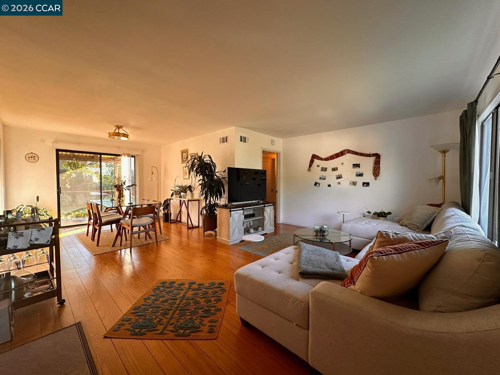 Detail Gallery Image 18 of 28 For 325 Landfair Ave, San Mateo,  CA 94403 - 2 Beds | 1 Baths