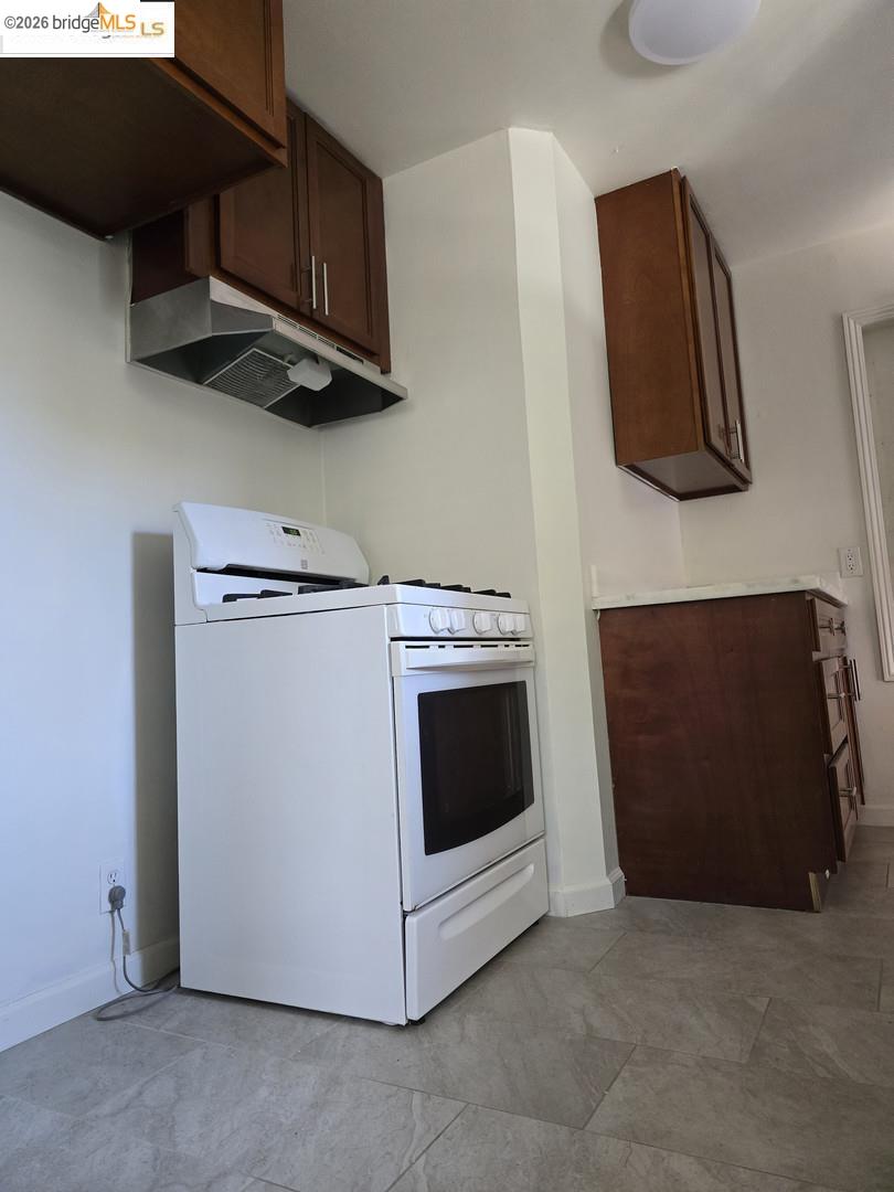 Detail Gallery Image 13 of 32 For 241 Humboldt St, San Rafael,  CA 94901 - 2 Beds | 1 Baths