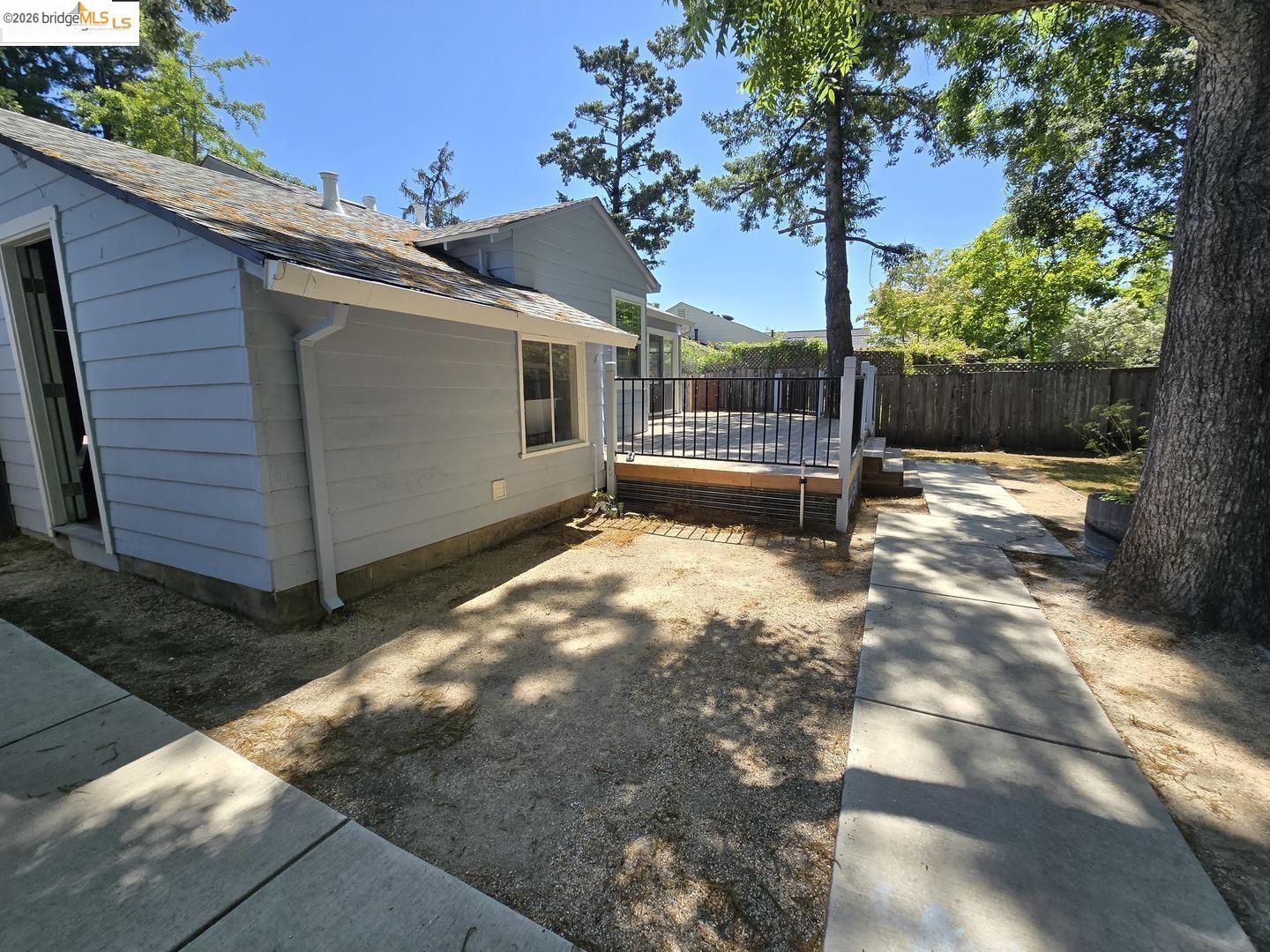 Detail Gallery Image 26 of 32 For 241 Humboldt St, San Rafael,  CA 94901 - 2 Beds | 1 Baths