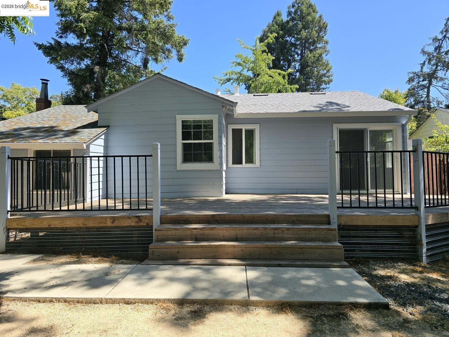 Detail Gallery Image 27 of 32 For 241 Humboldt St, San Rafael,  CA 94901 - 2 Beds | 1 Baths